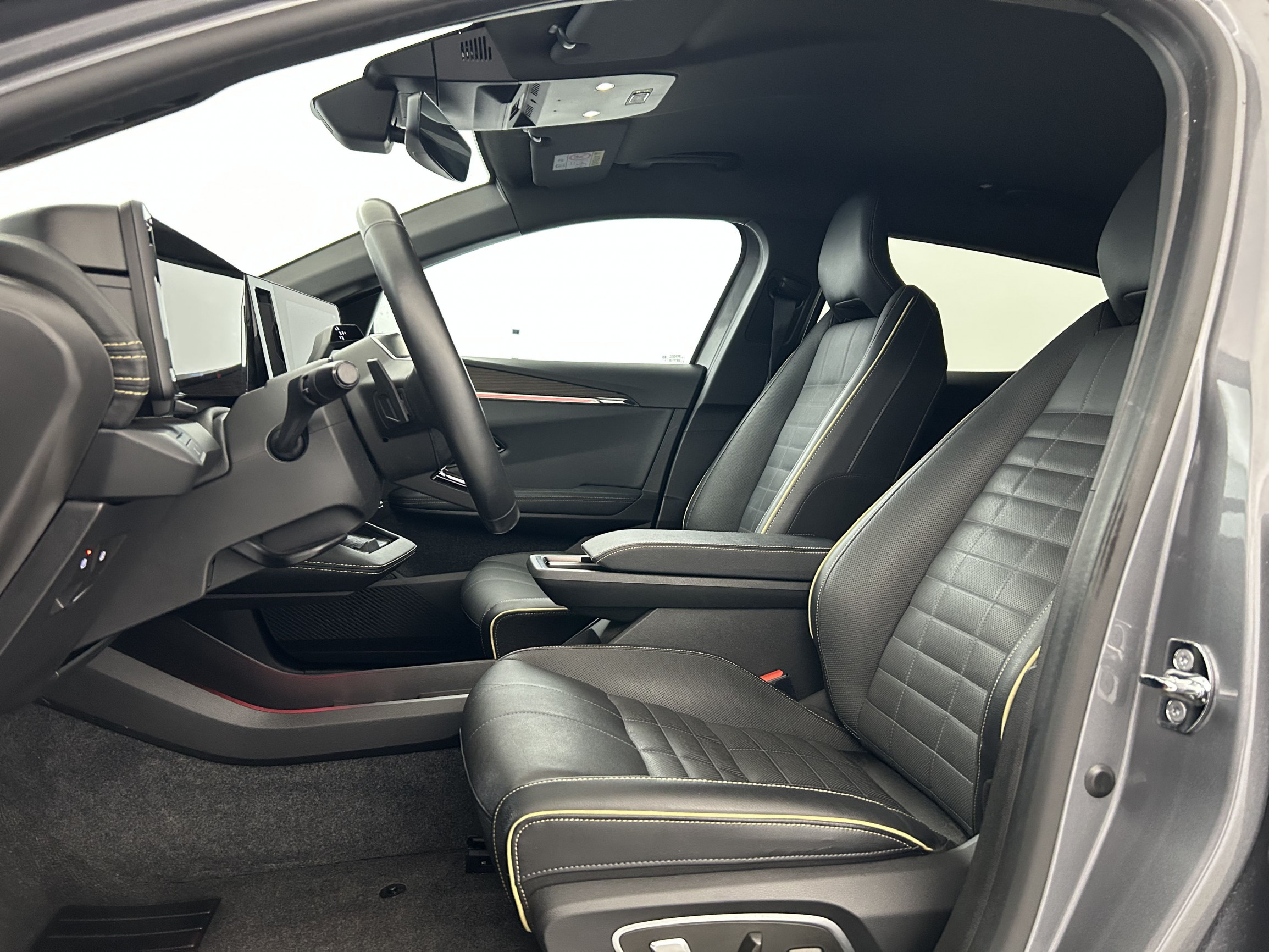 Vente en ligne Renault Megane E-Tech  EV60 220 ch super charge au prix de 23 990 €