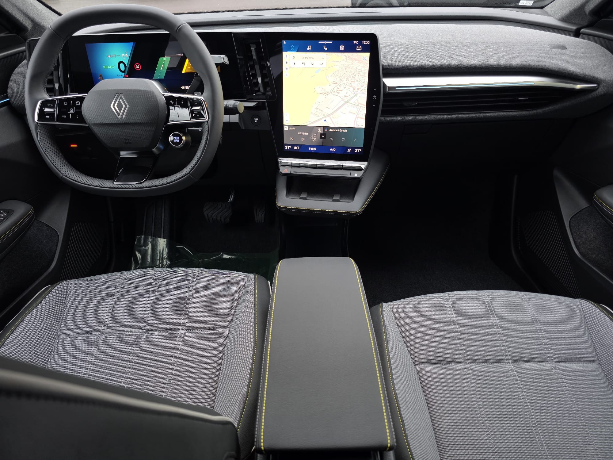 Vente en ligne Renault Scenic E-Tech  220 ch grande autonomie au prix de 45 990 €