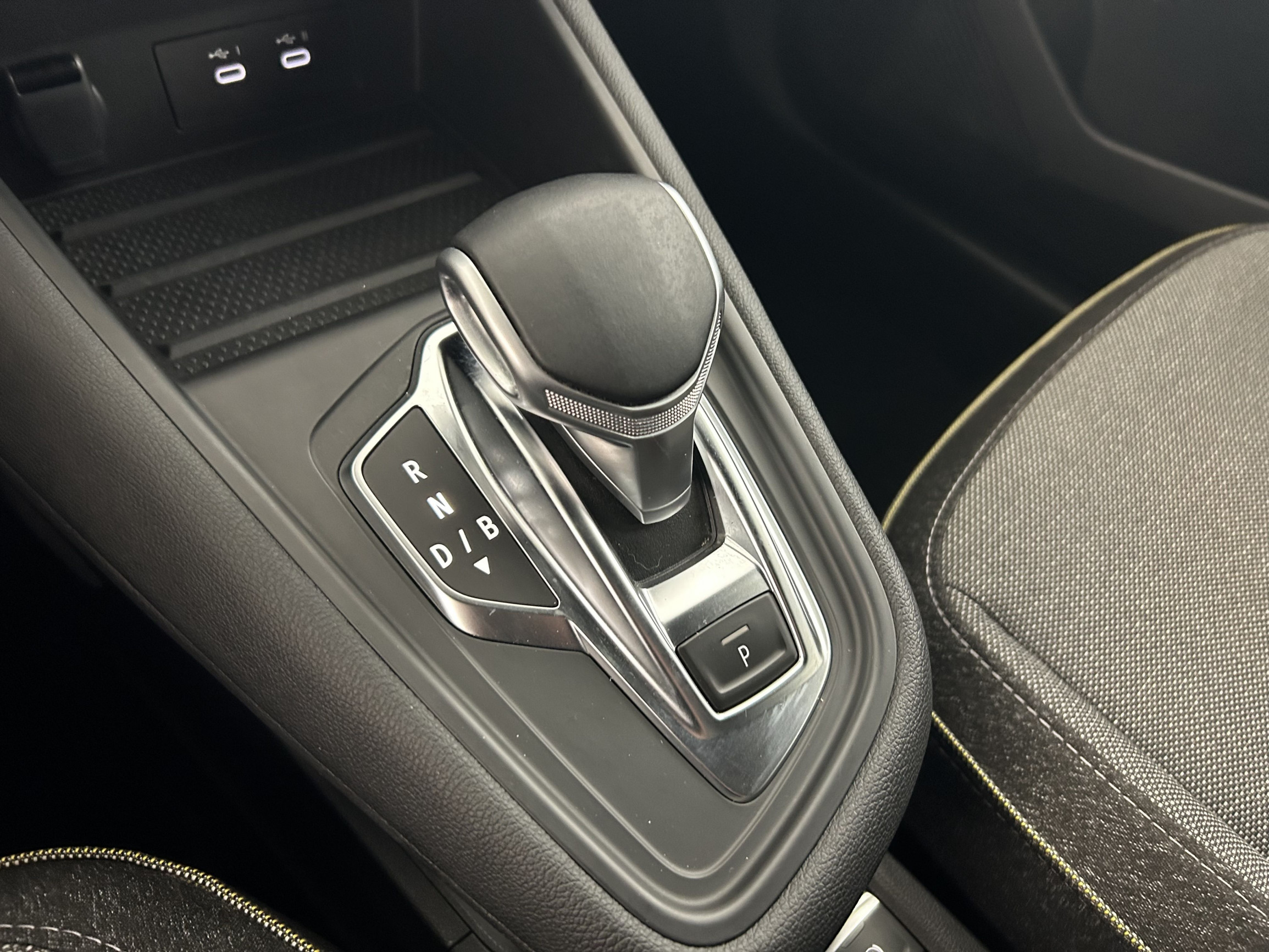 Vente en ligne Renault Symbioz  E-Tech full hybrid 145 au prix de 28 990 €