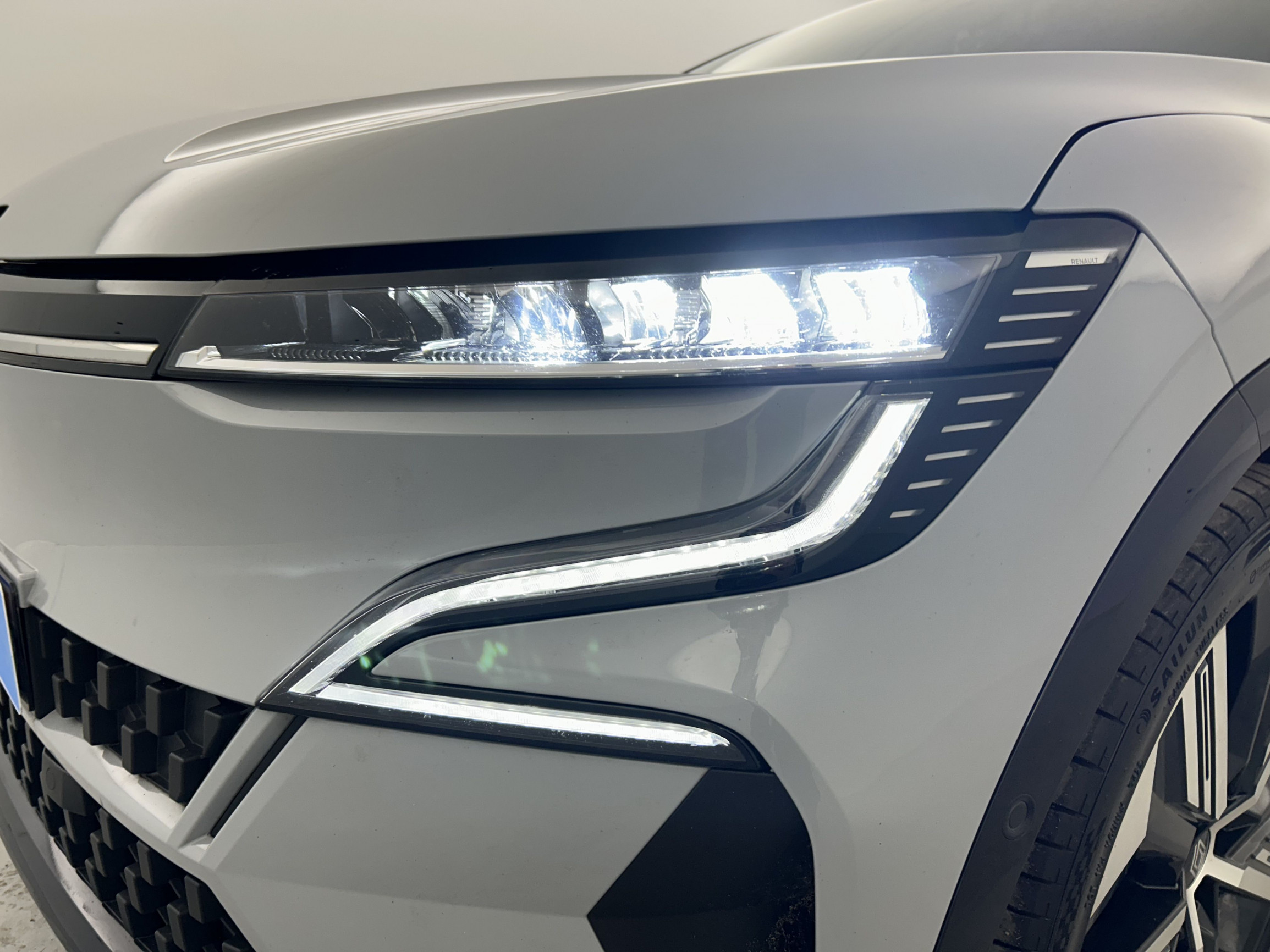 Vente en ligne Renault Megane E-Tech  220 ch autonomie confort AC7 au prix de 19 990 €