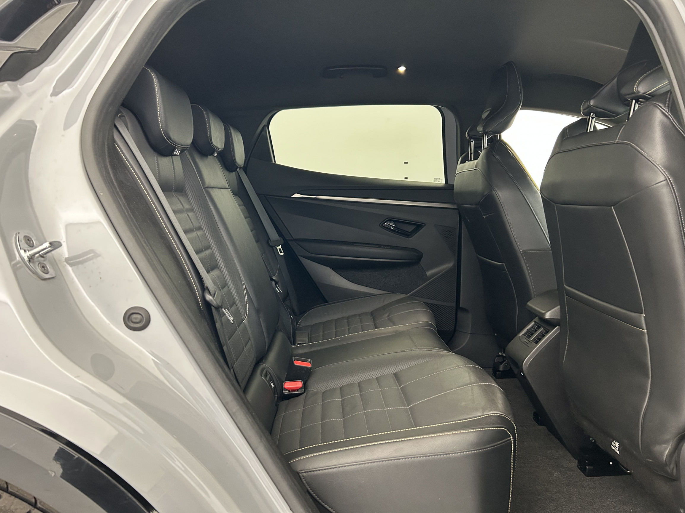 Vente en ligne Renault Megane E-Tech  220 ch autonomie confort AC7 au prix de 19 990 €