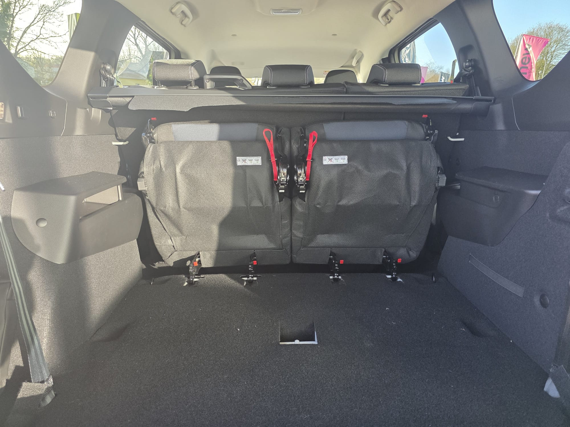 Vente en ligne Dacia Jogger  Hybrid 140 7 places GSR2 au prix de 27 990 €