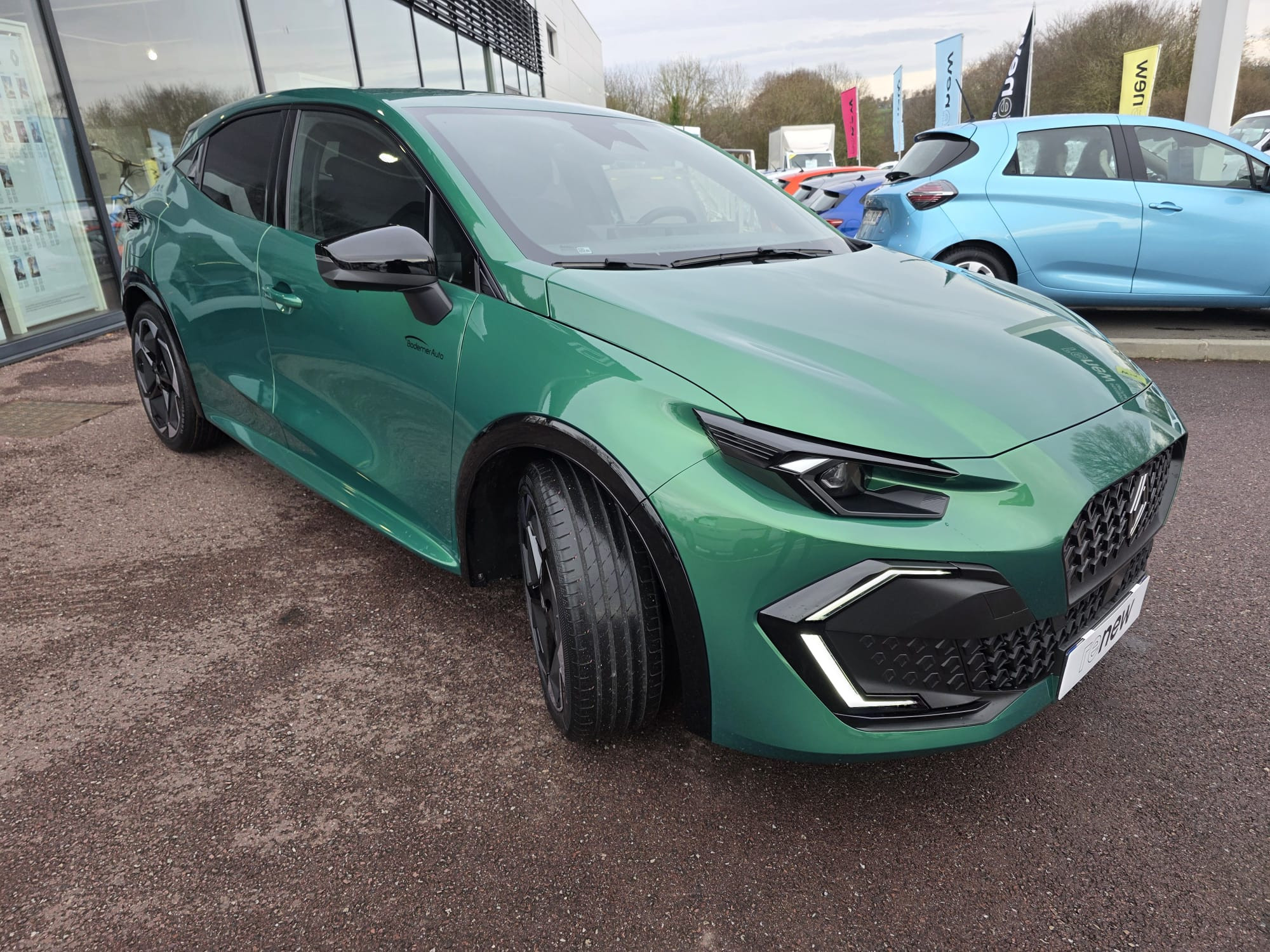 Vente en ligne Renault Clio 6 Clio E-Tech full hybrid 160 ch au prix de 26 990 €