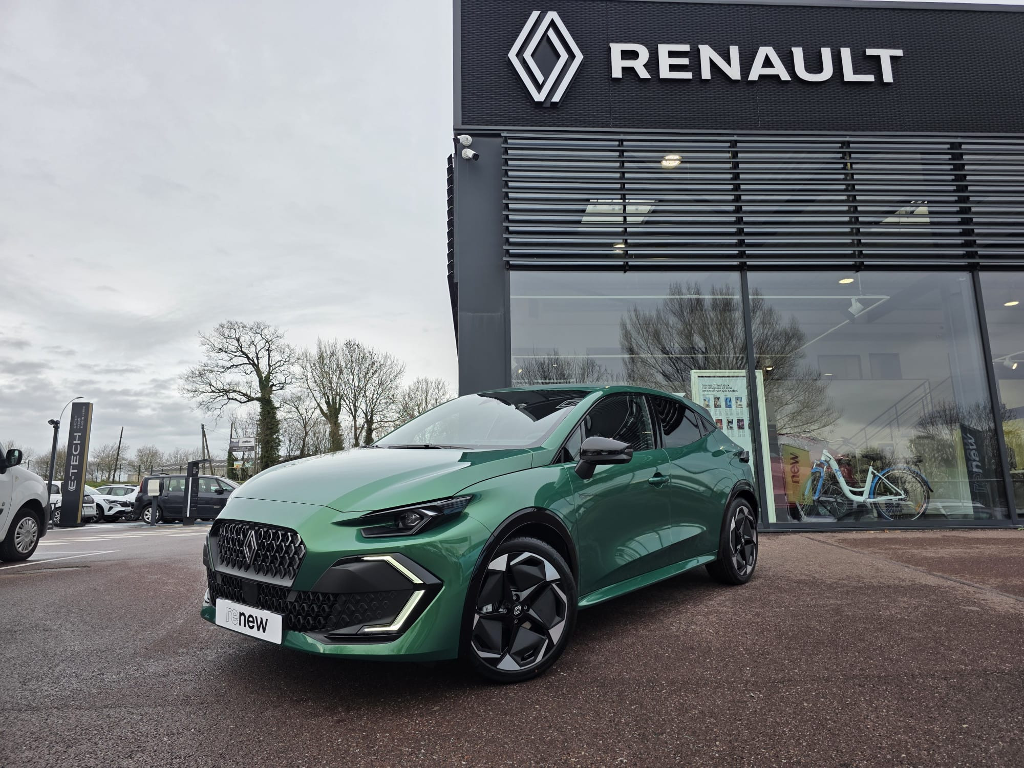 Renault Clio 6 Clio E-Tech full hybrid 160 ch occasion de 2025 en vente à Coutances