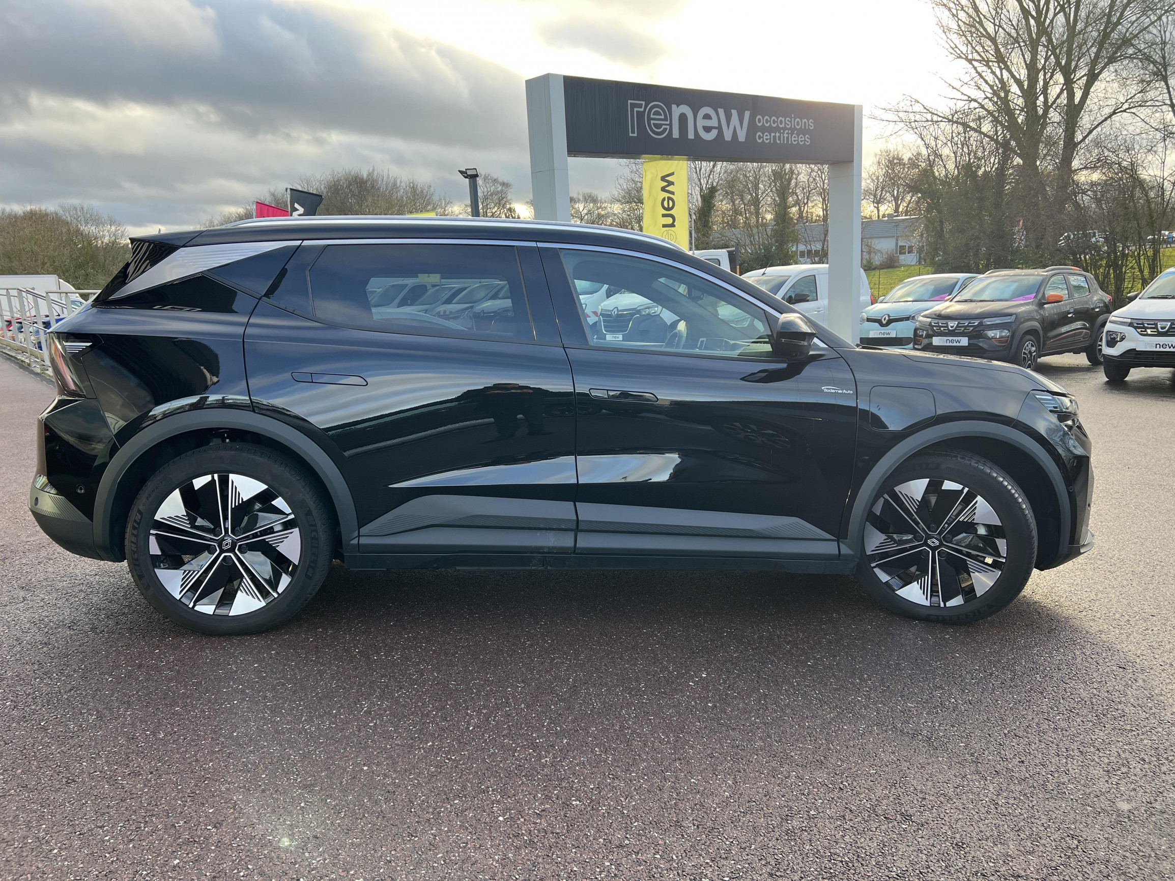 Vente en ligne Renault Scenic E-Tech  220 ch grande autonomie au prix de 42 590 €