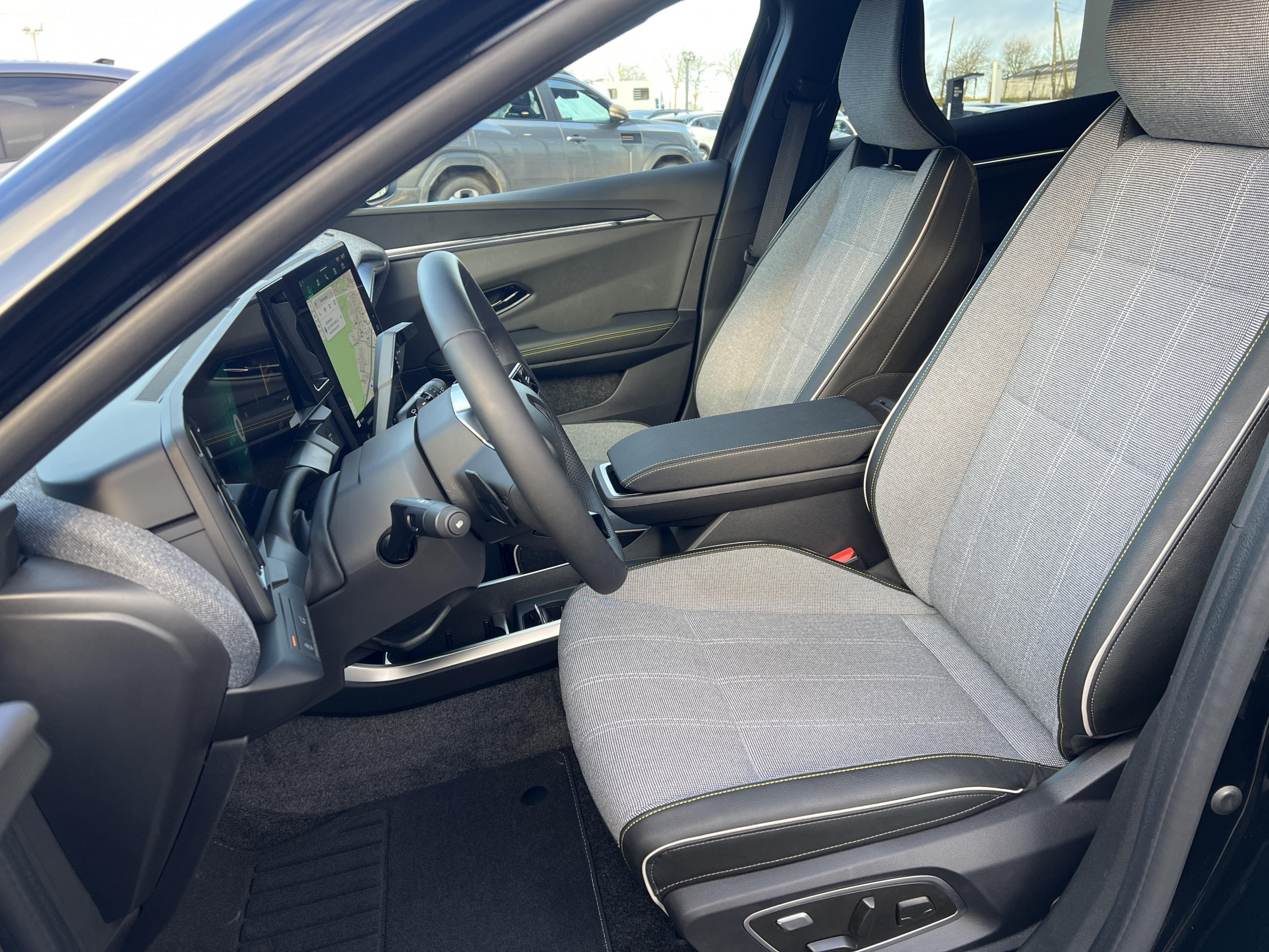 Vente en ligne Renault Scenic E-Tech  220 ch grande autonomie au prix de 42 590 €