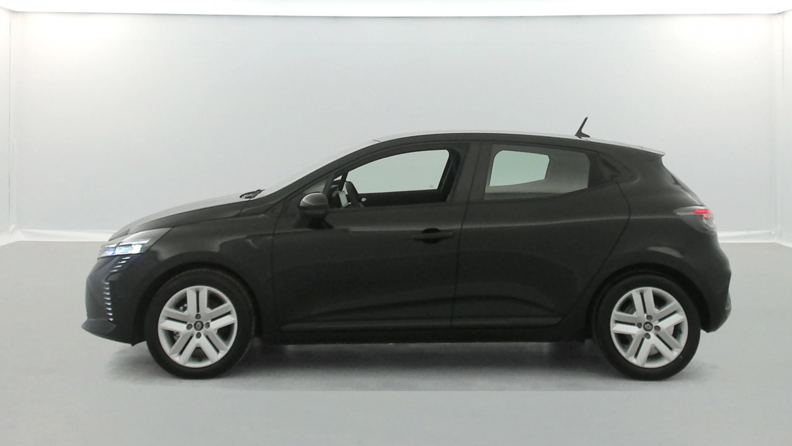 Vente en ligne Renault Clio 5 Clio E-Tech full hybrid 145 ch GSR2 au prix de 20 990 €