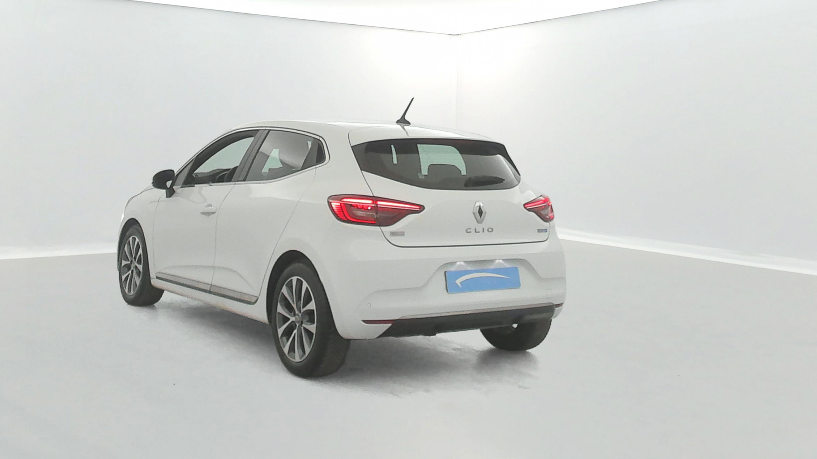 Vente en ligne Renault Clio 5 Clio E-Tech 140 - 21 au prix de 16 990 €