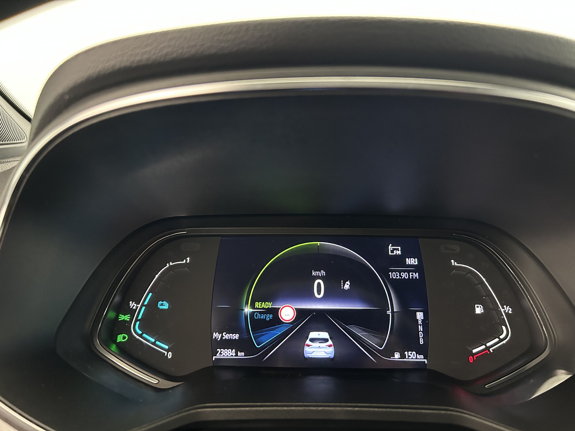 Vente en ligne Renault Clio 5 Clio E-Tech 140 - 21 au prix de 16 990 €