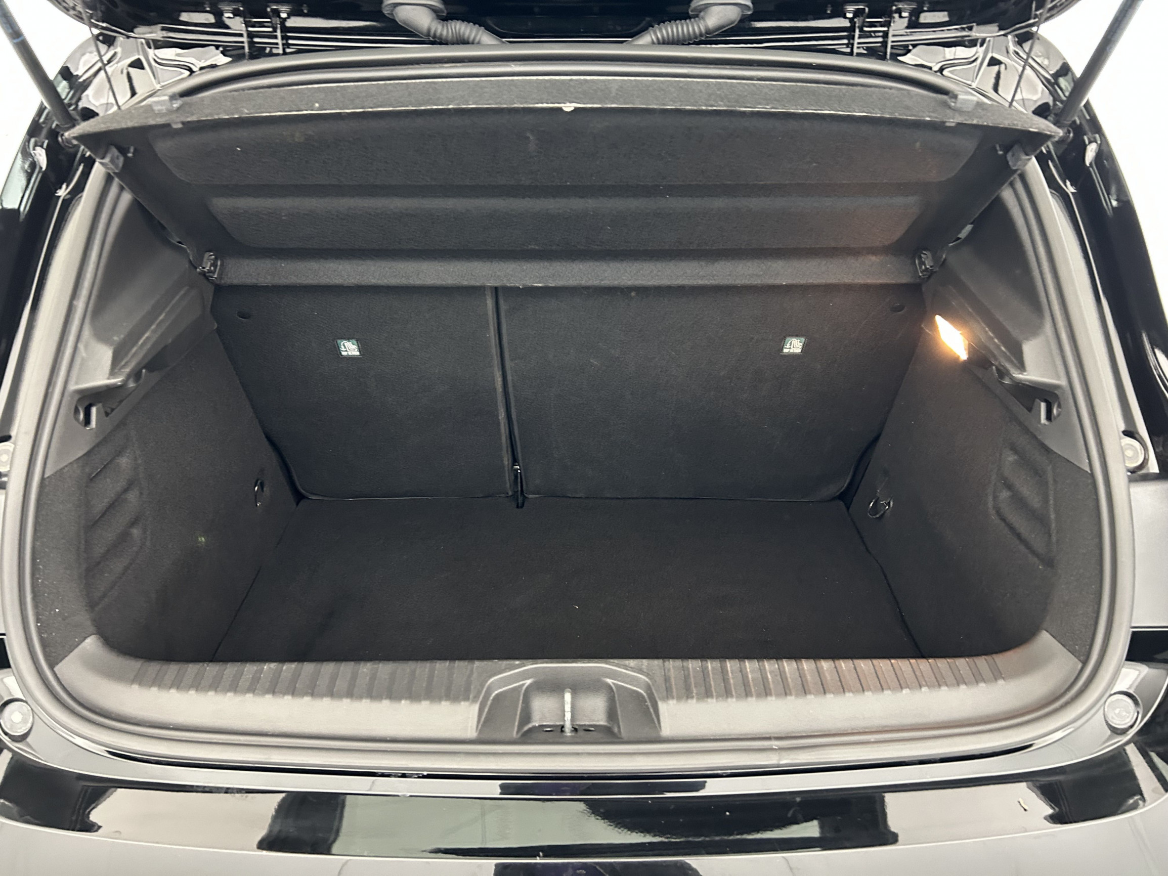 Vente en ligne Renault Clio 5 Clio E-Tech full hybrid 145 au prix de 17 990 €