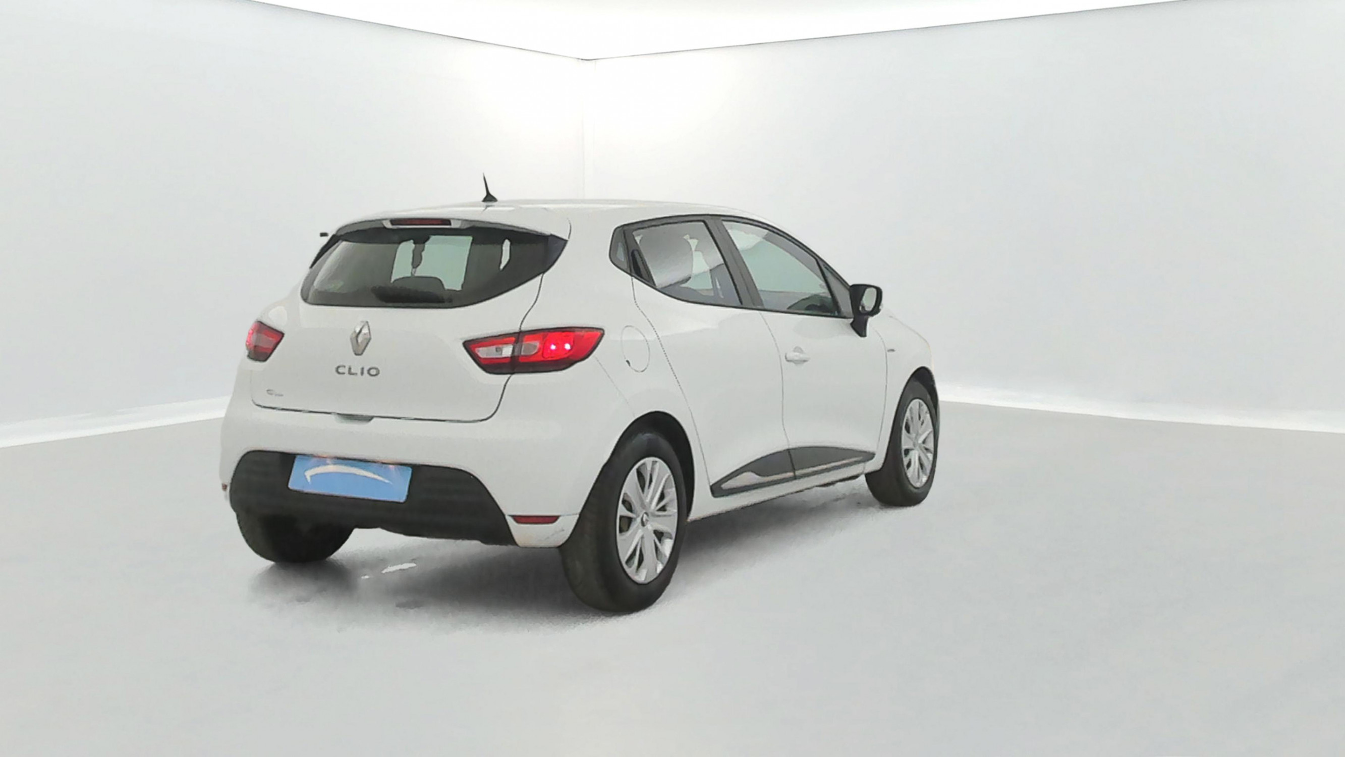 Vente en ligne Renault Clio 4 Clio dCi 75 E6C au prix de 10 390 €