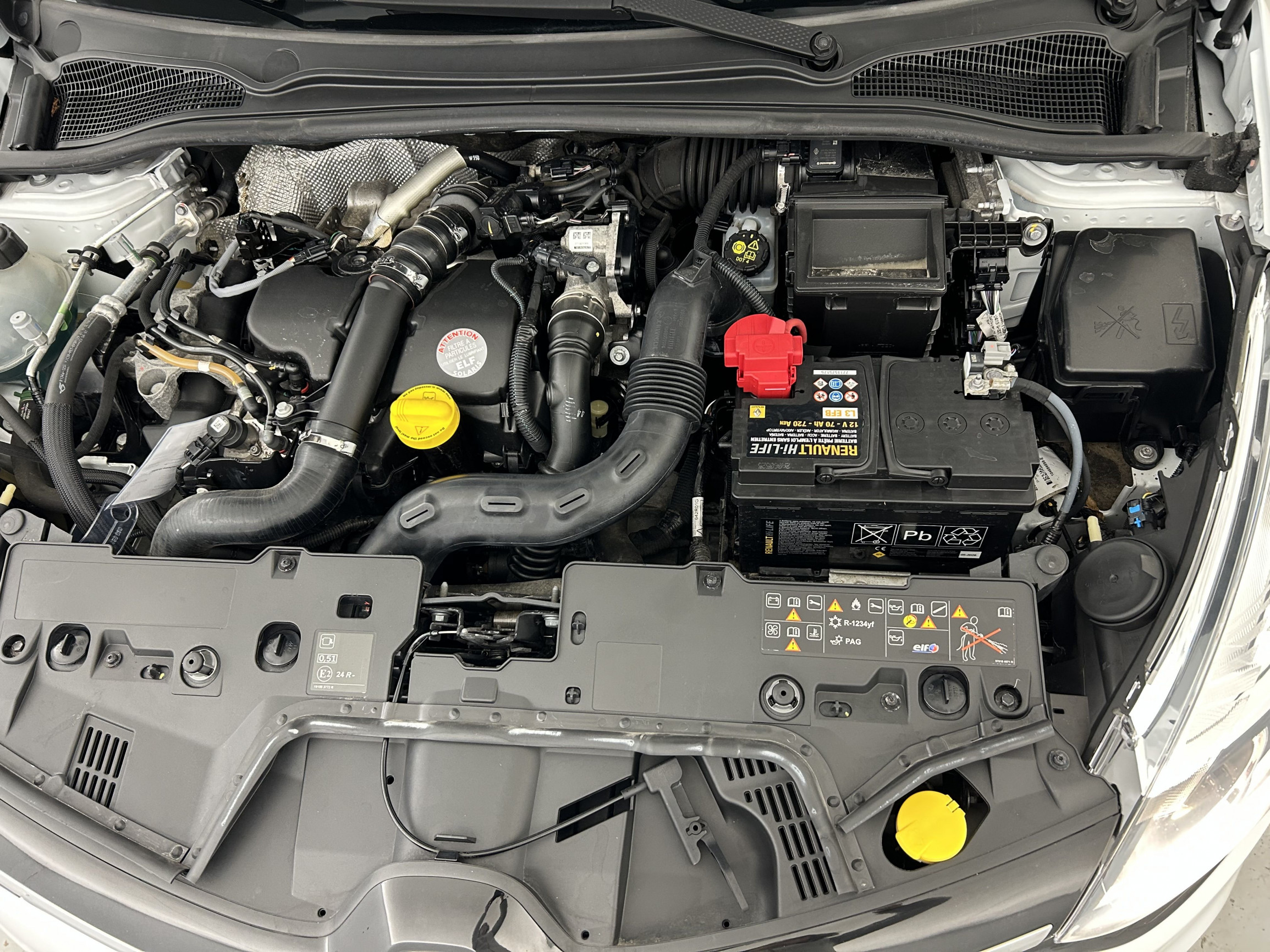 Vente en ligne Renault Clio 4 Clio dCi 75 E6C au prix de 10 390 €