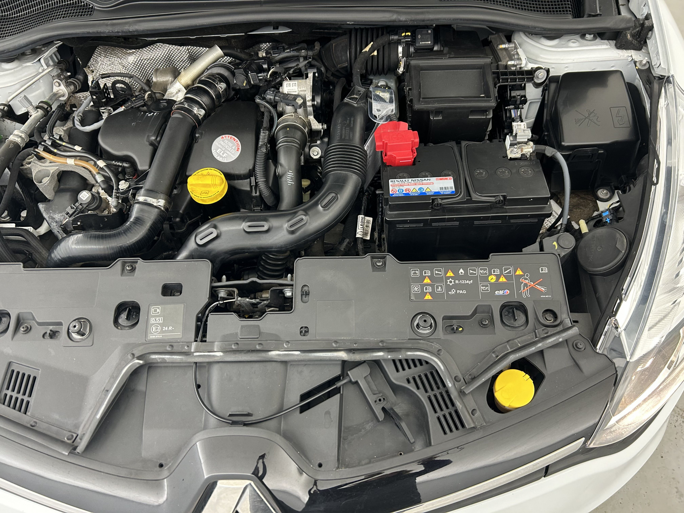 Vente en ligne Renault Clio 4 Clio dCi 75 E6C au prix de 10 390 €