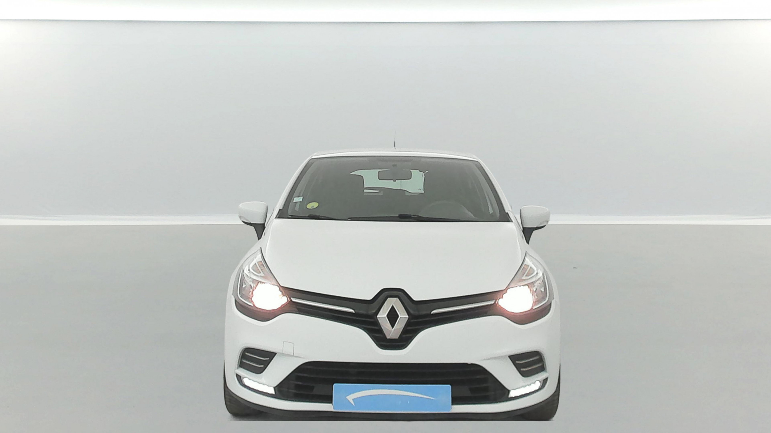 Vente en ligne Renault Clio 4 Clio dCi 75 E6C au prix de 10 390 €