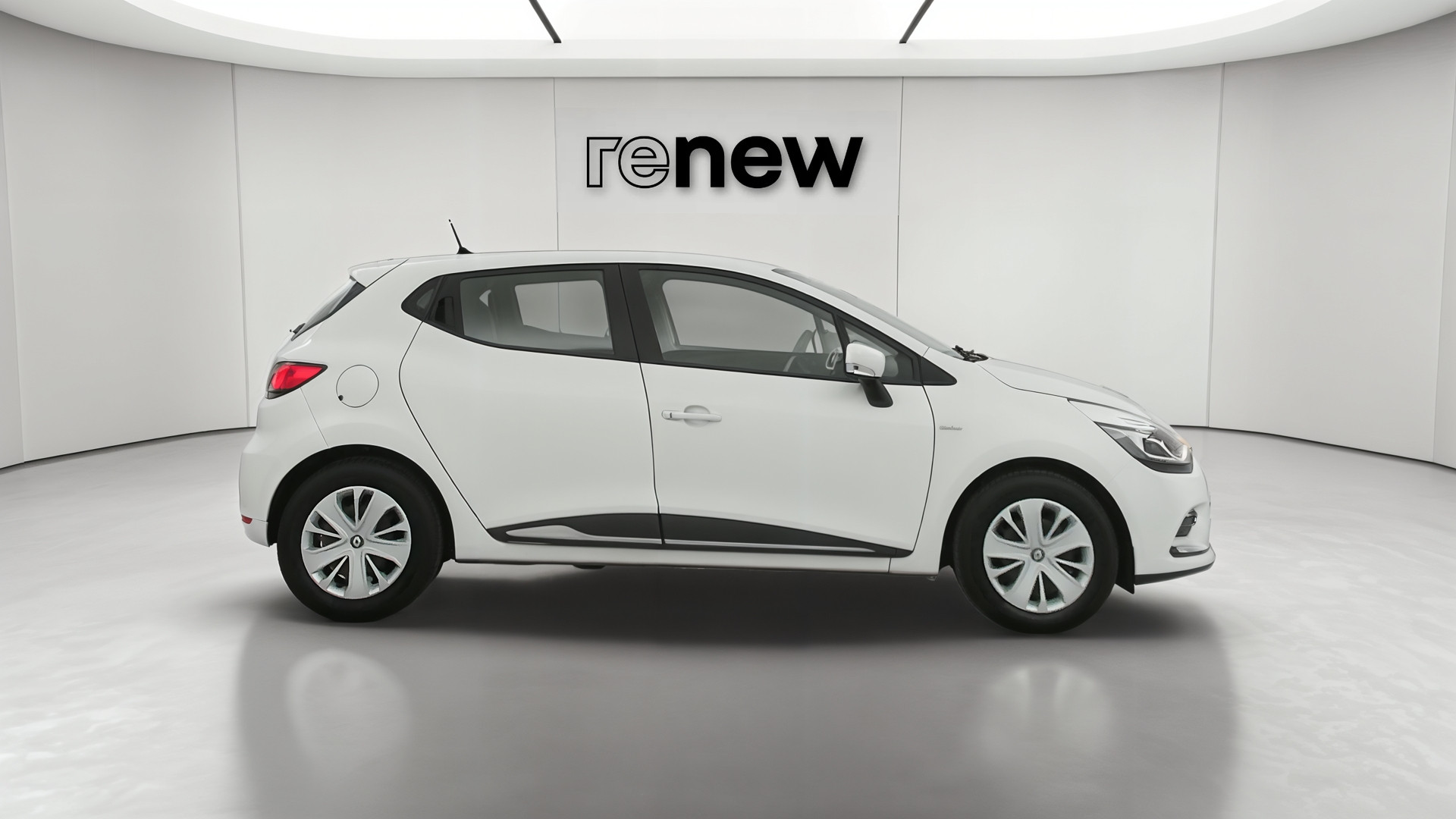 Vente en ligne Renault Clio 4 Clio dCi 75 E6C au prix de 10 290 €