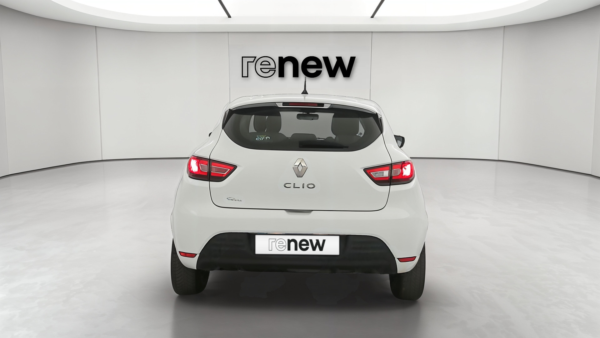 Vente en ligne Renault Clio 4 Clio dCi 75 E6C au prix de 10 290 €