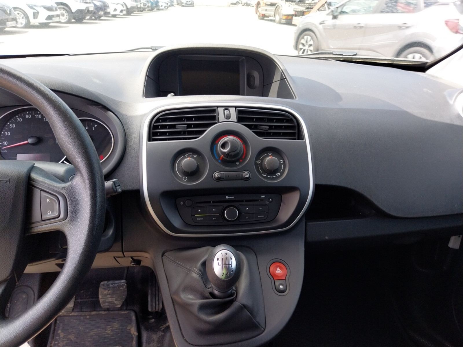 Vente en ligne Renault Kangoo Express  BLUE DCI 95 au prix de 13 990 €