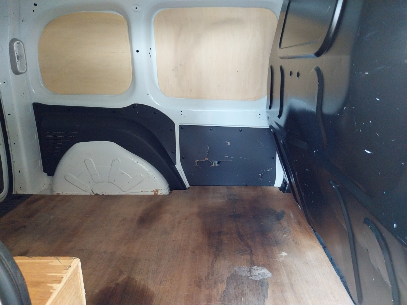 Vente en ligne Renault Kangoo Express  BLUE DCI 95 au prix de 13 990 €
