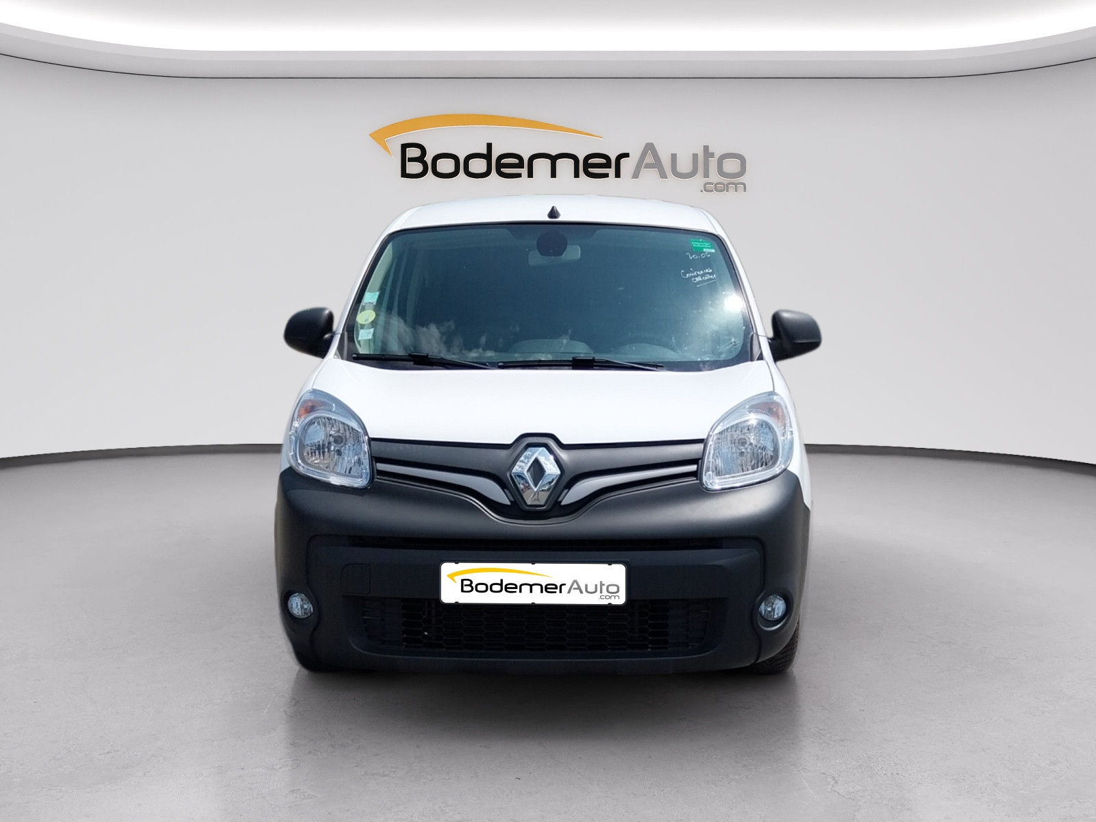 Vente en ligne Renault Kangoo Express  BLUE DCI 95 au prix de 13 990 €
