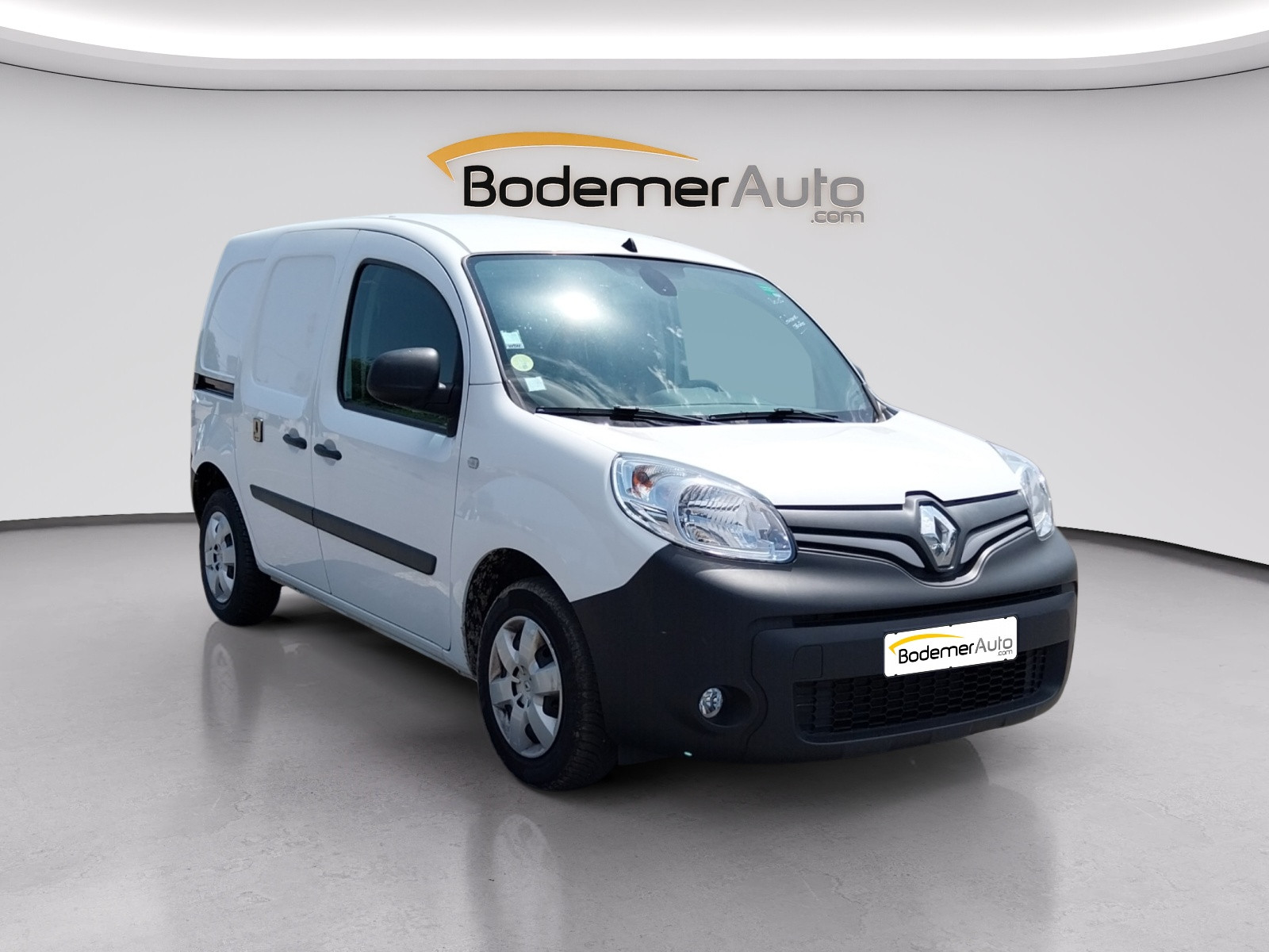Vente en ligne Renault Kangoo Express  BLUE DCI 95 au prix de 13 990 €