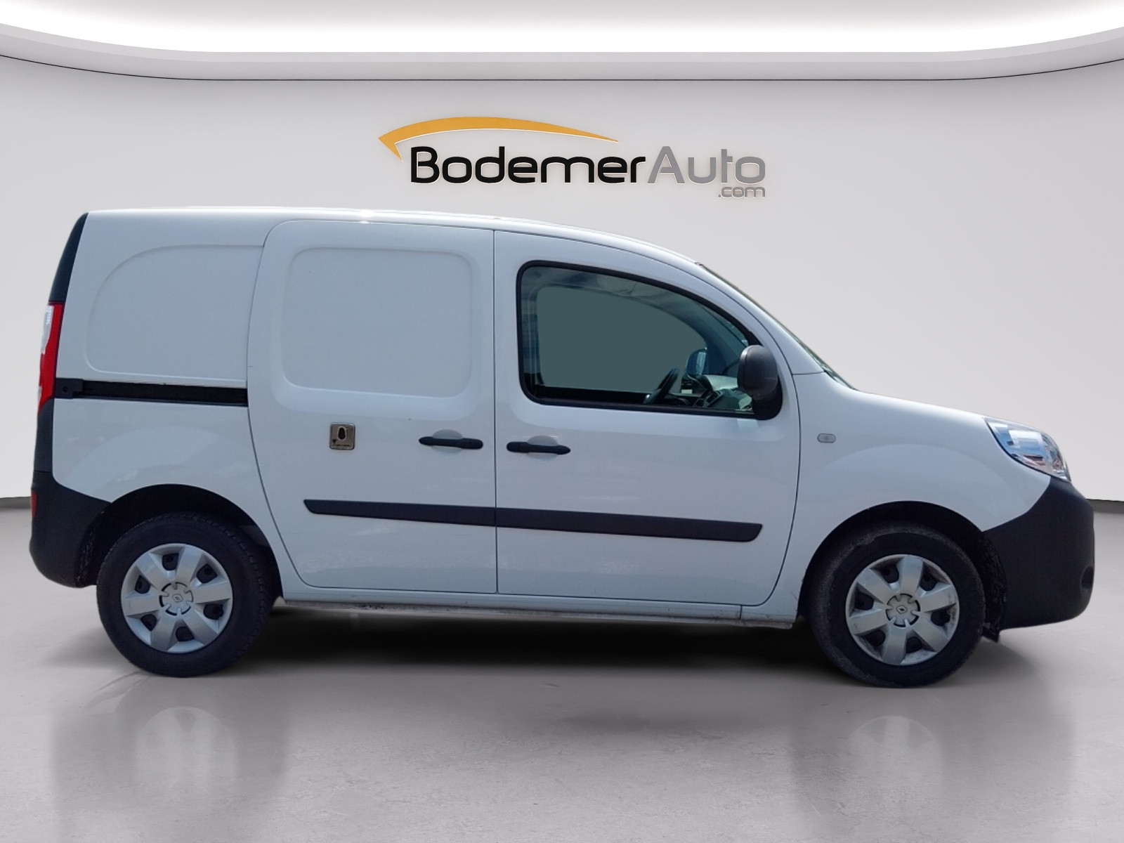 Vente en ligne Renault Kangoo Express  BLUE DCI 95 au prix de 13 990 €