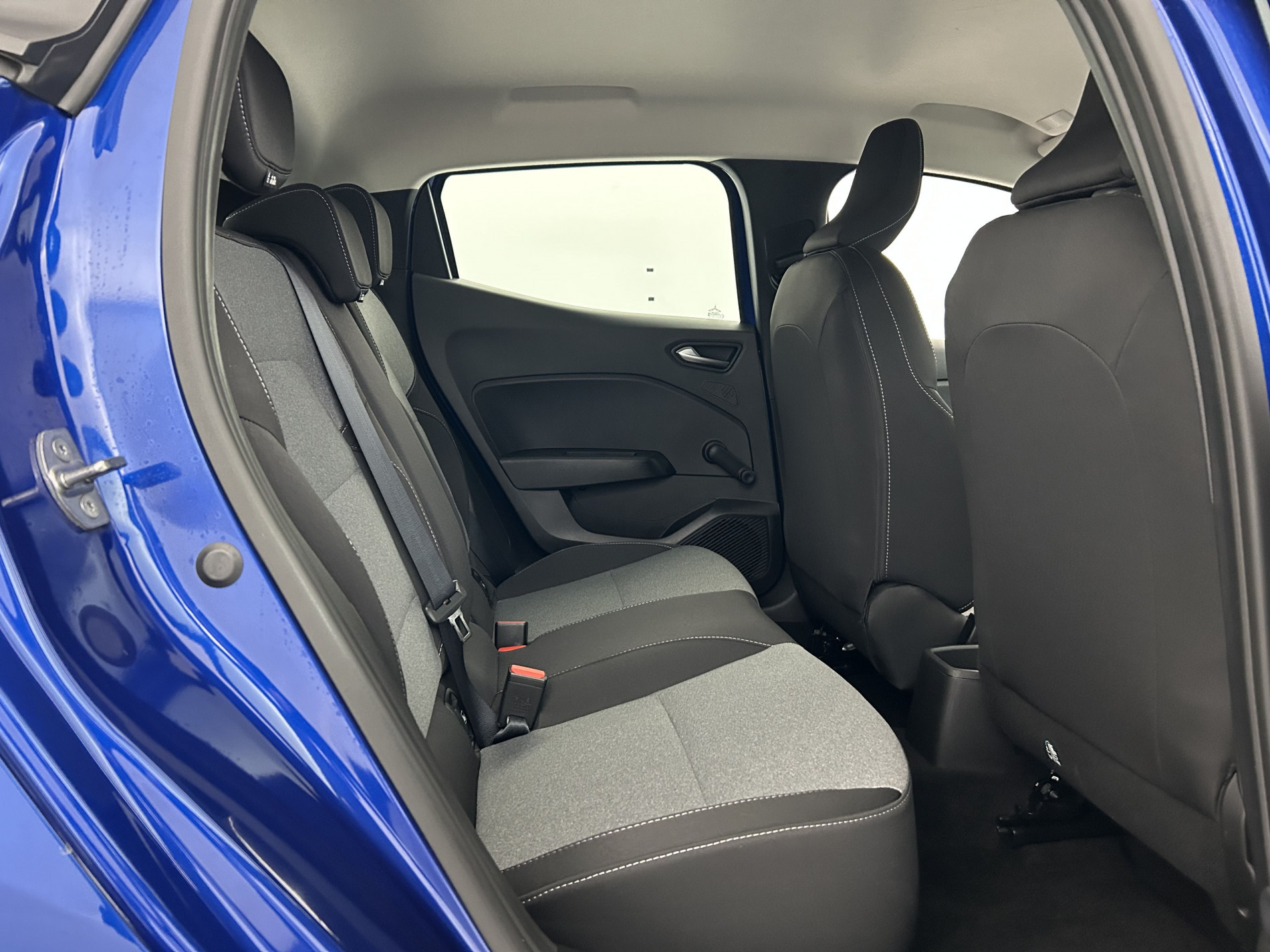 Vente en ligne Renault Clio 5 Clio Blue dCi 100 ch GSR2 au prix de 16 390 €