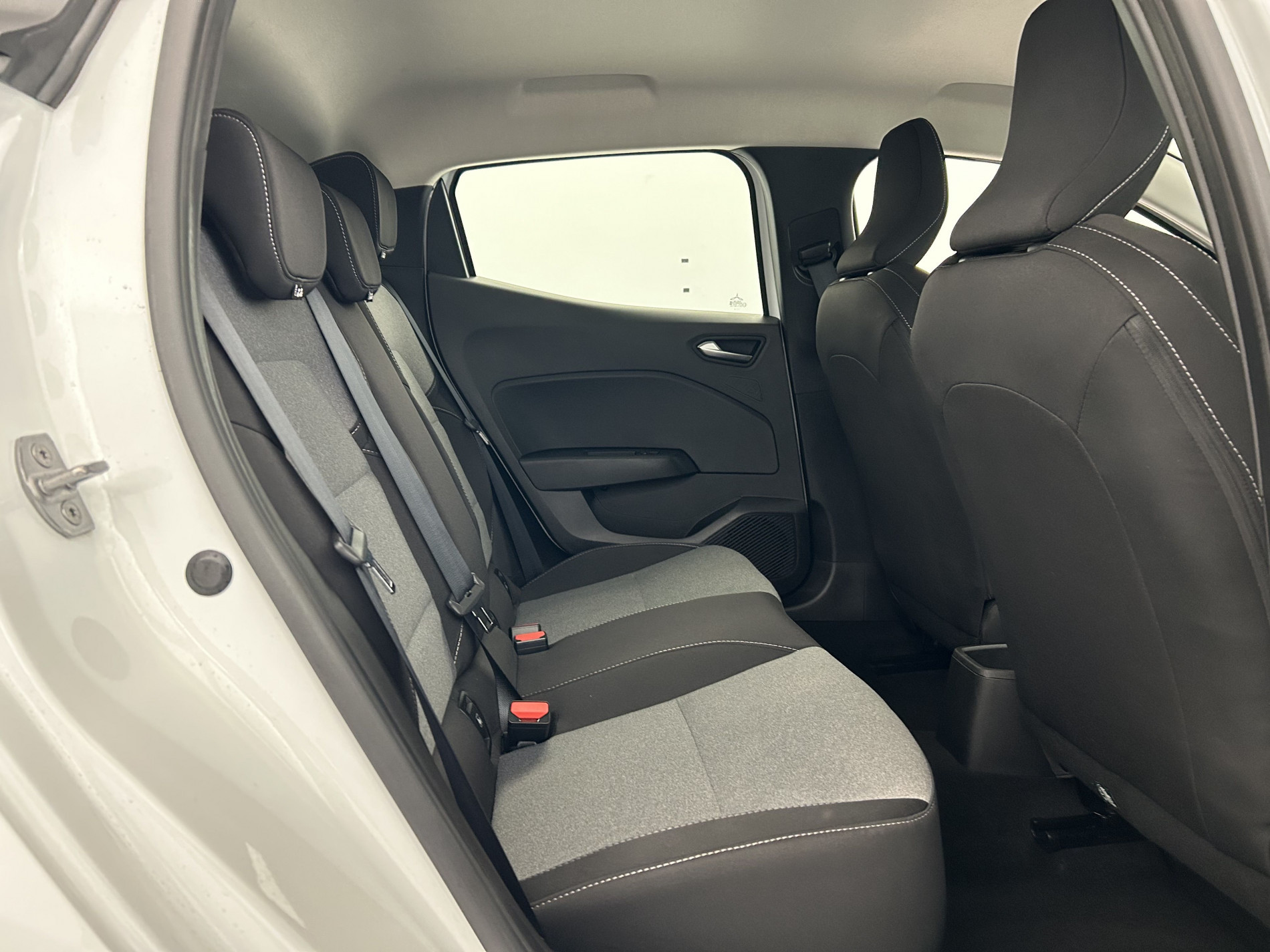 Vente en ligne Renault Clio 5 Clio Blue dCi 100 ch GSR2 au prix de 17 990 €