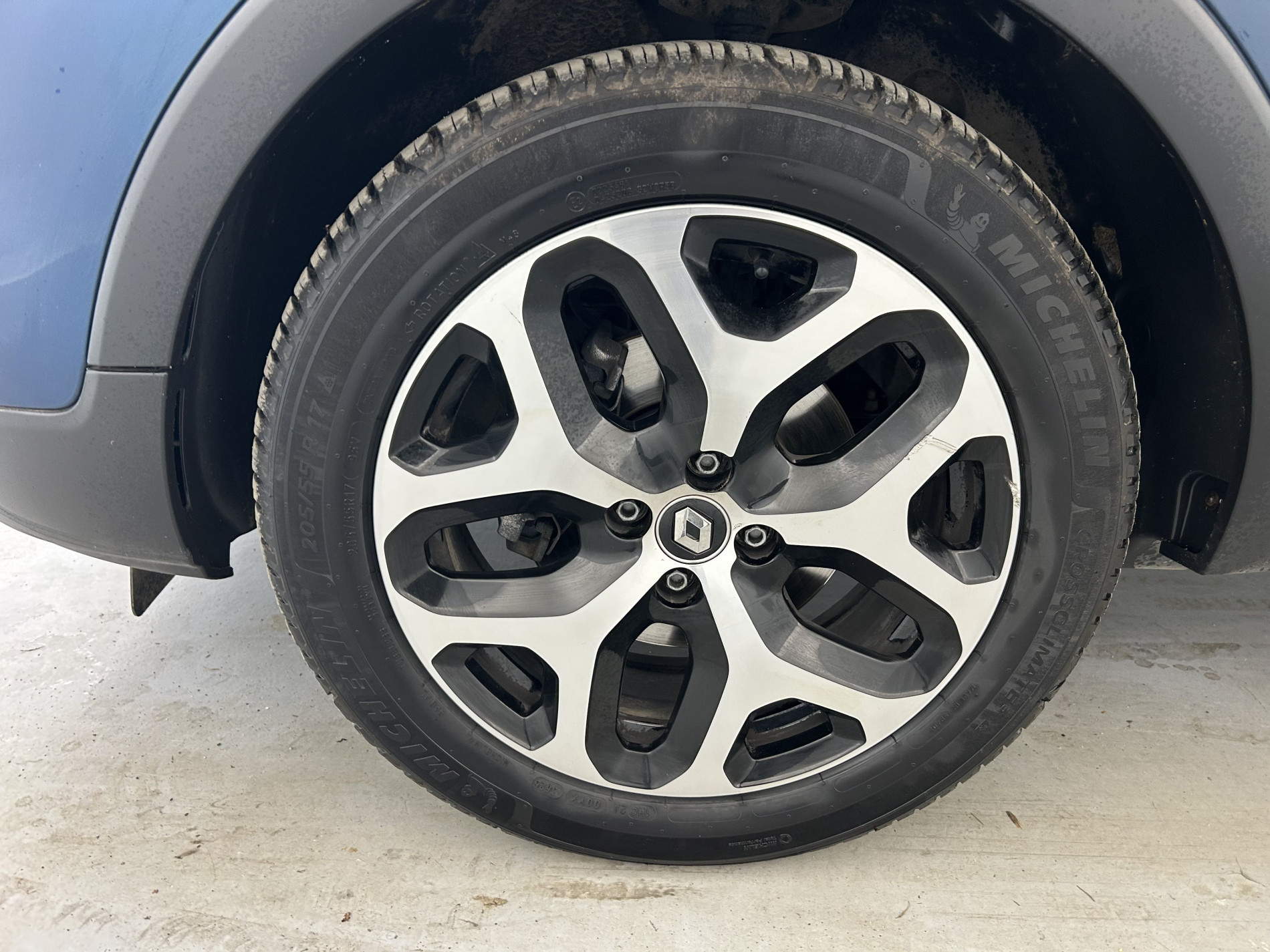 Vente en ligne Renault Captur  dCi 90 au prix de 12 290 €