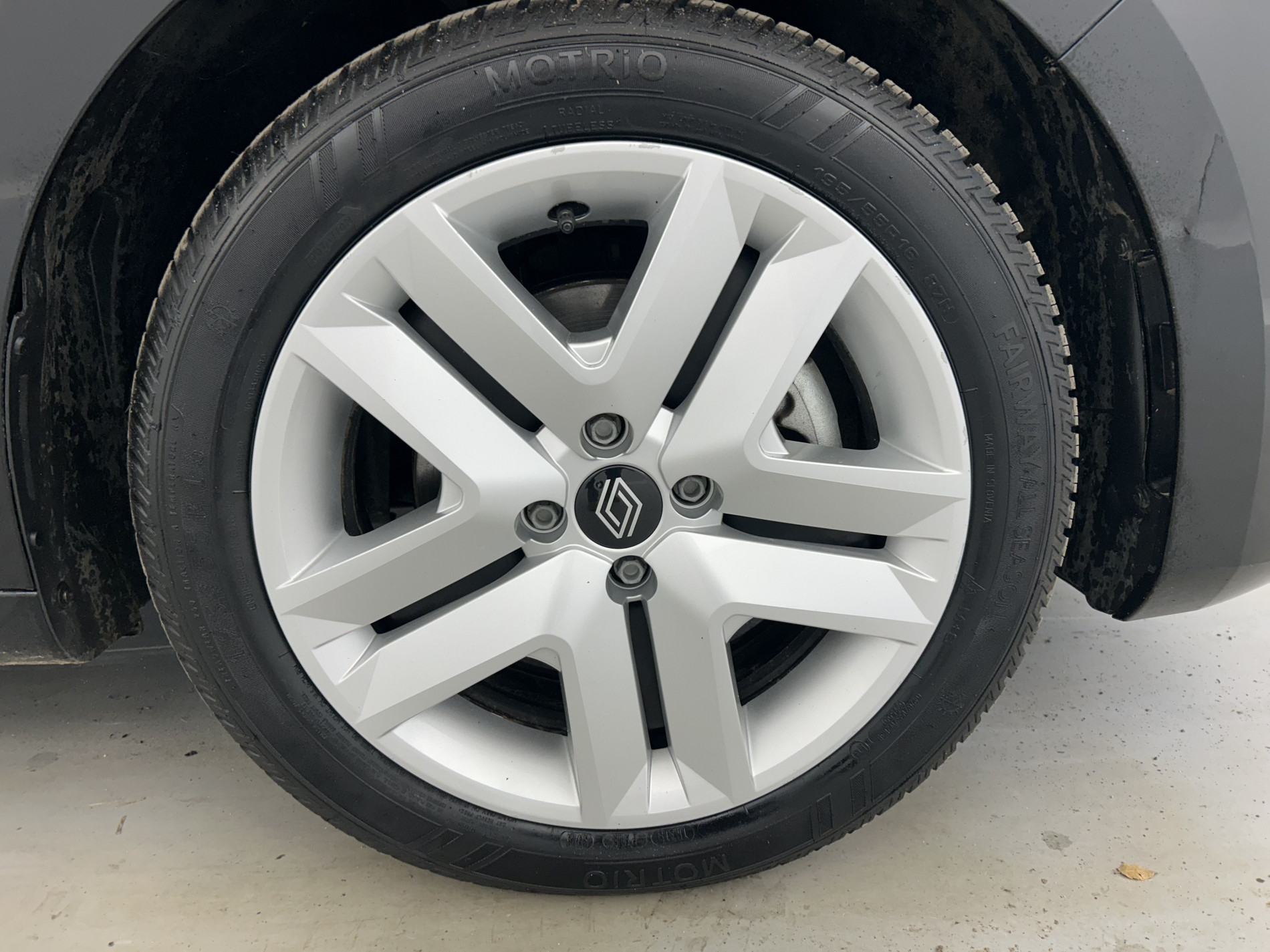 Vente en ligne Renault Clio 5 Clio E-Tech full hybrid 145 au prix de 17 990 €