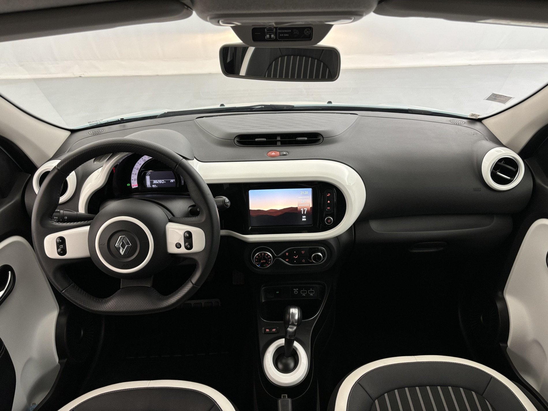 Vente en ligne Renault Twingo Electrique Twingo III E-Tech au prix de 10 990 €