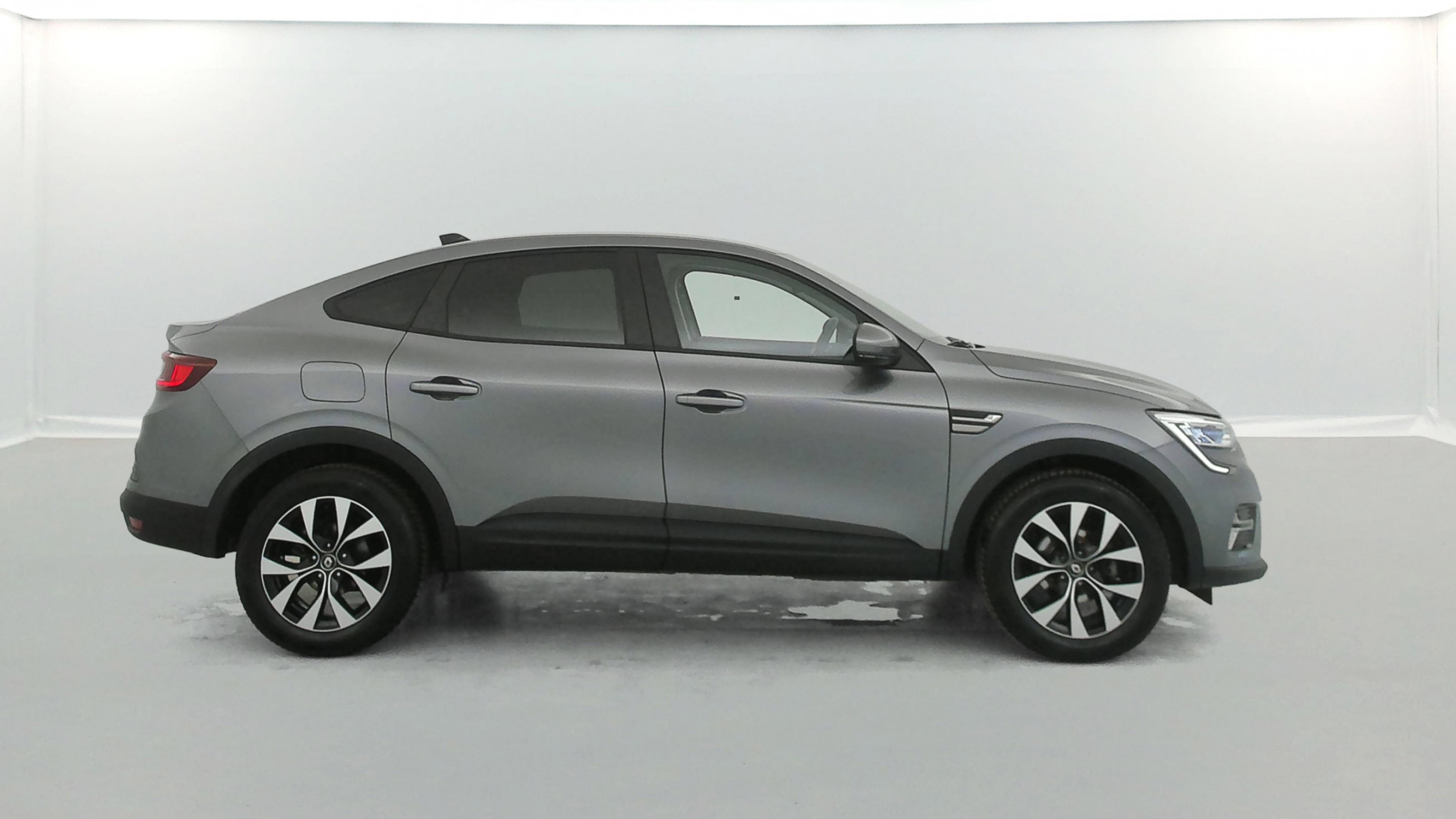 Vente en ligne Renault Arkana  mild hybrid 140 EDC FAP - 22 au prix de 20 990 €