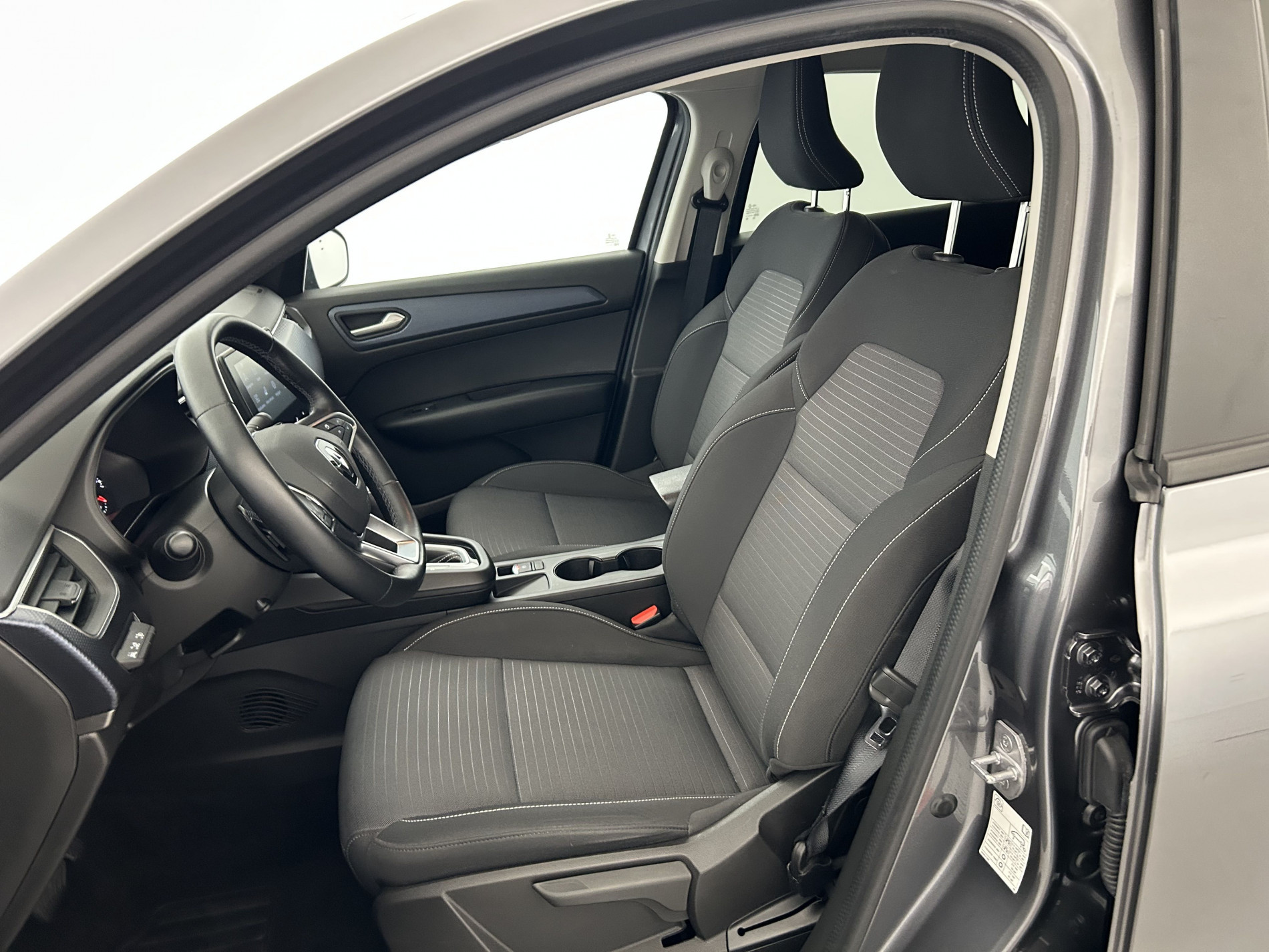Vente en ligne Renault Arkana  mild hybrid 140 EDC FAP - 22 au prix de 20 990 €