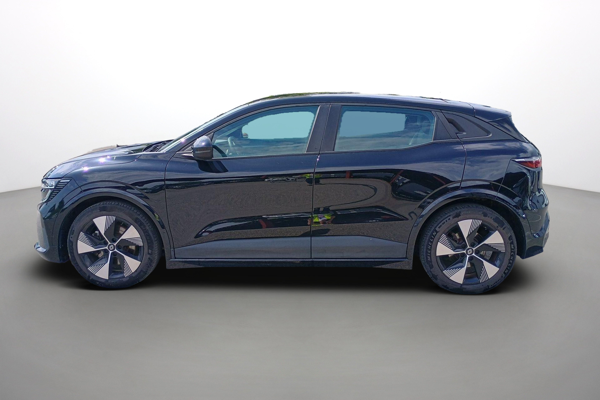 Vente en ligne Renault Megane E-Tech  EV60 220 ch super charge au prix de 20 990 €