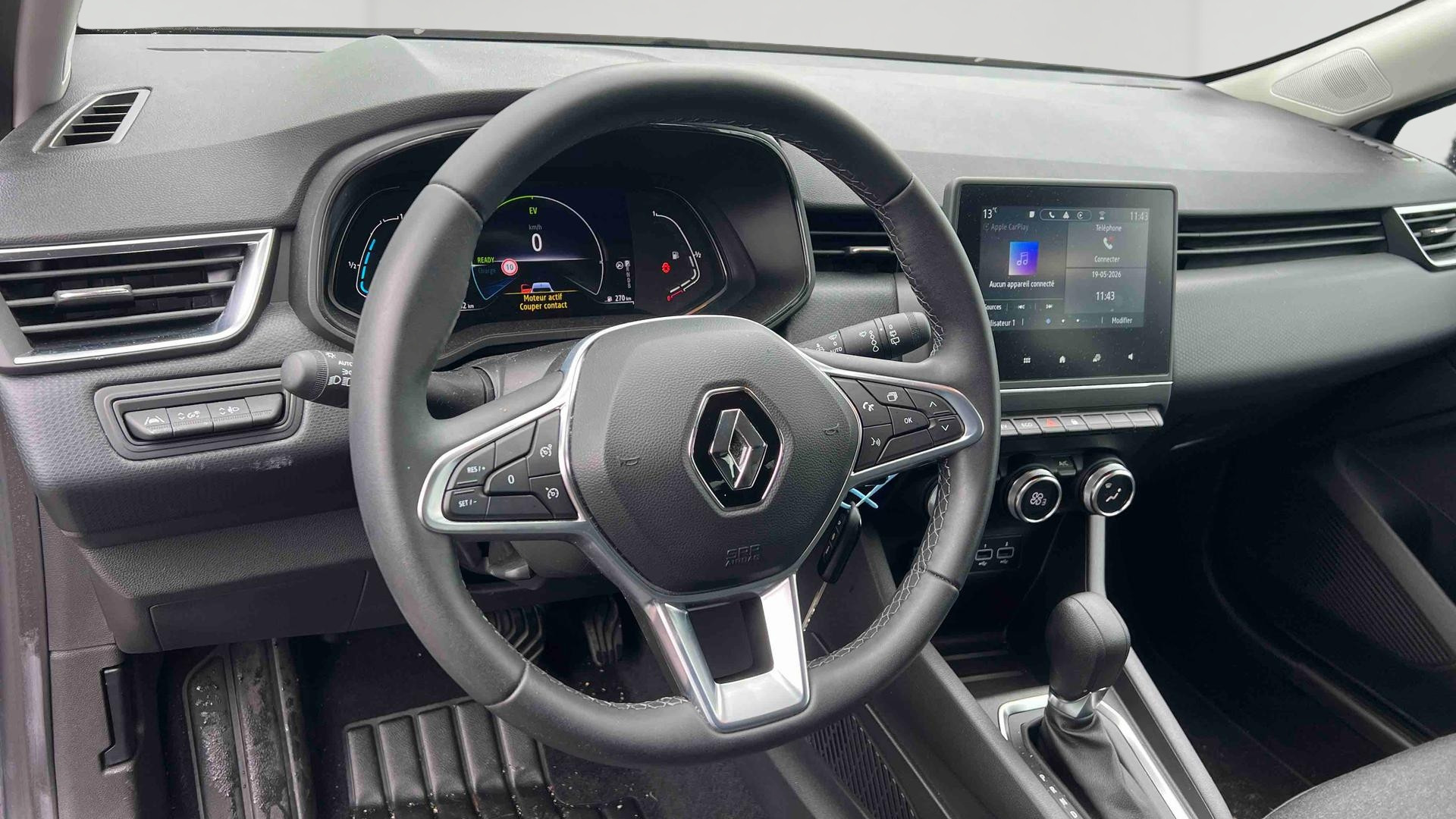 Vente en ligne Renault Clio 5 Clio E-Tech full hybrid 145 au prix de 17 990 €