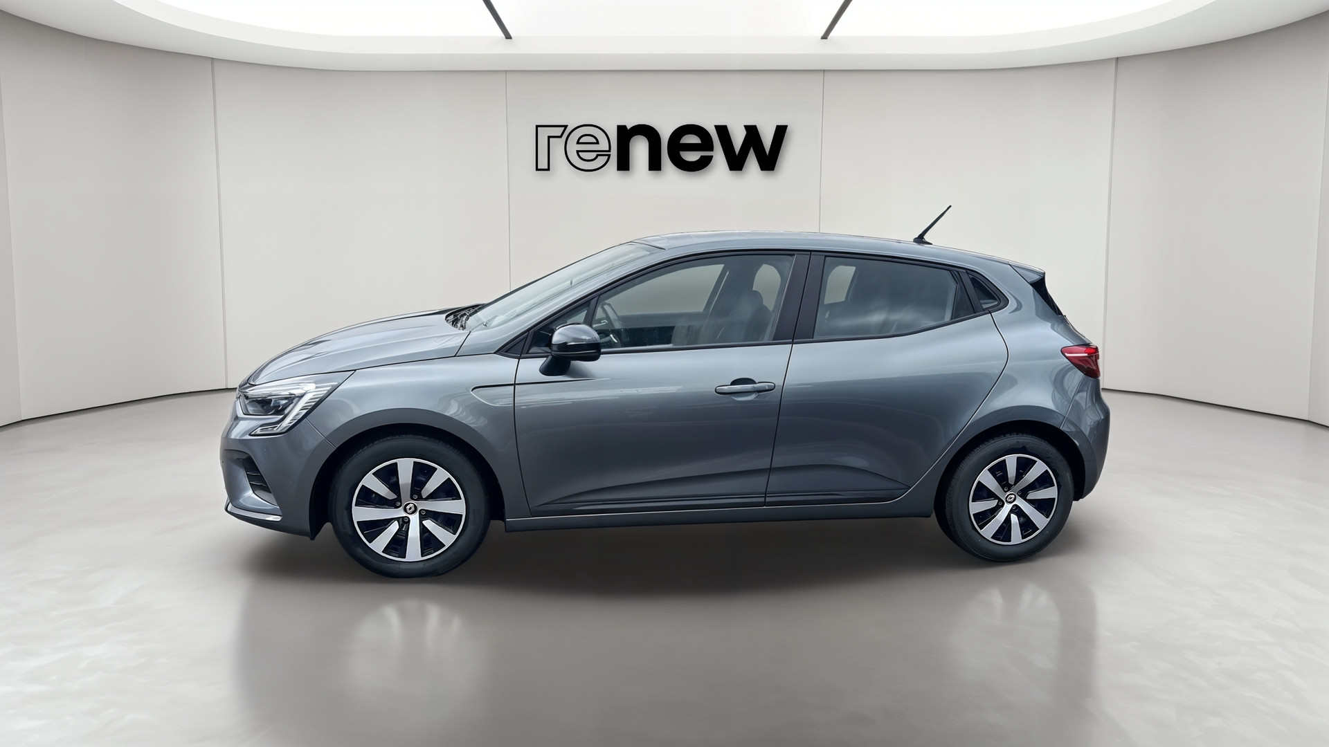 Vente en ligne Renault Clio 5 Clio E-Tech full hybrid 145 au prix de 17 990 €