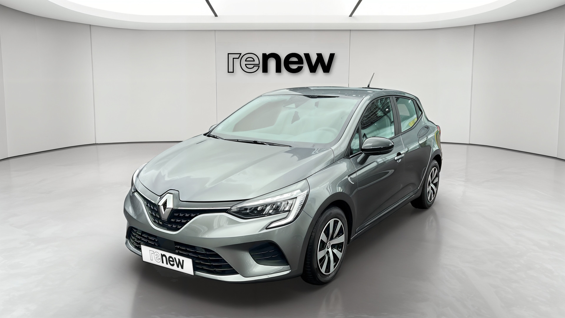 Renault Clio 5 Clio E-Tech full hybrid 145 occasion de 2023 en vente à Coutances