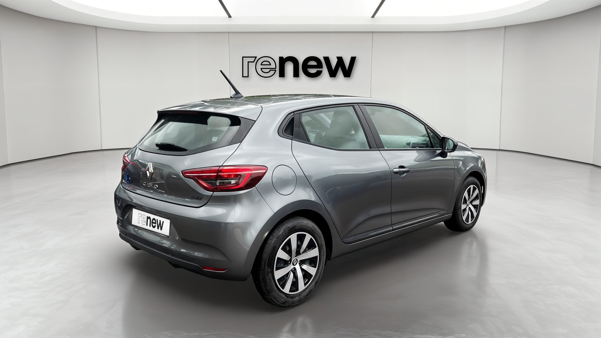 Vente en ligne Renault Clio 5 Clio E-Tech full hybrid 145 au prix de 17 990 €