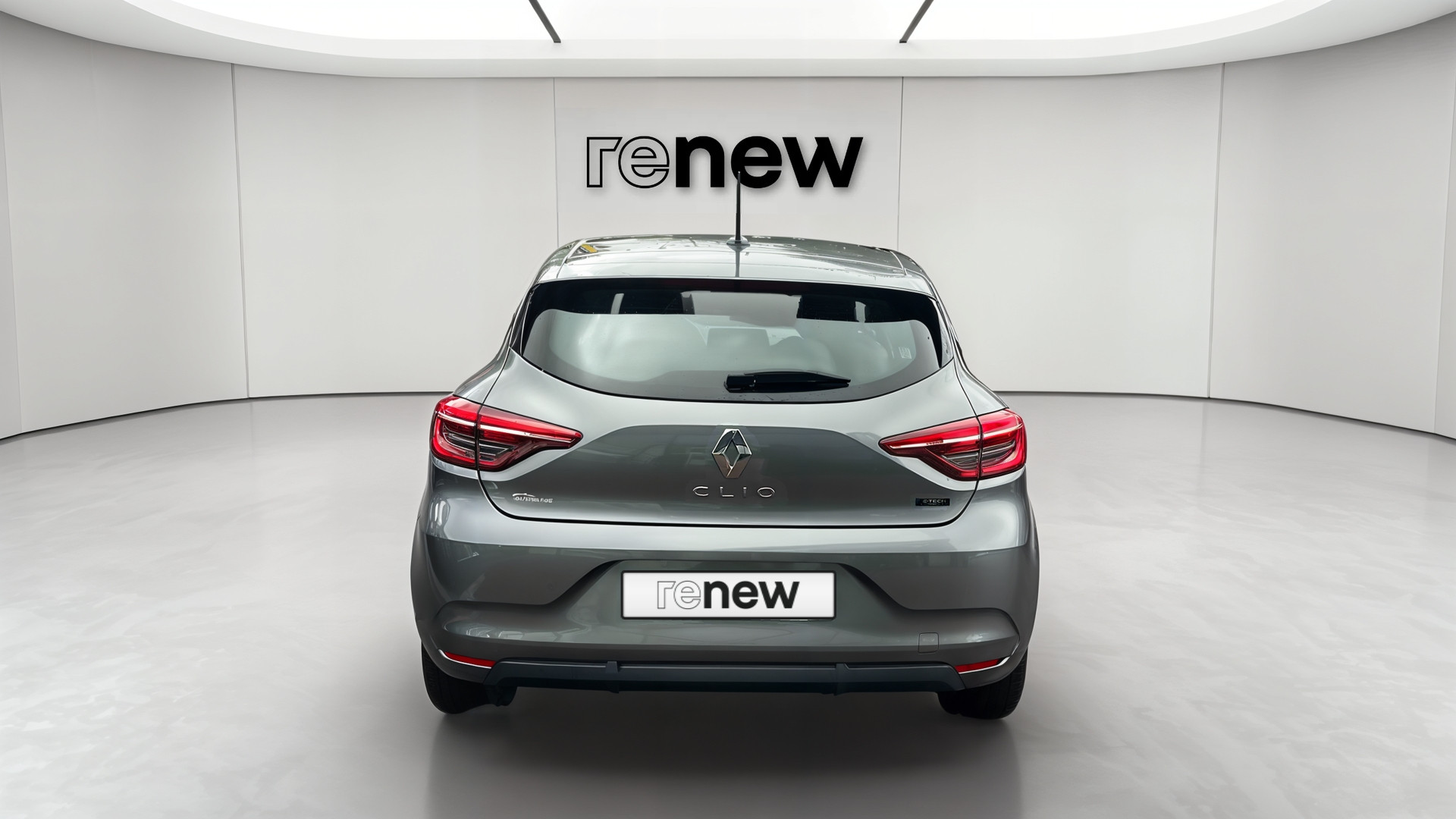 Vente en ligne Renault Clio 5 Clio E-Tech full hybrid 145 au prix de 17 990 €