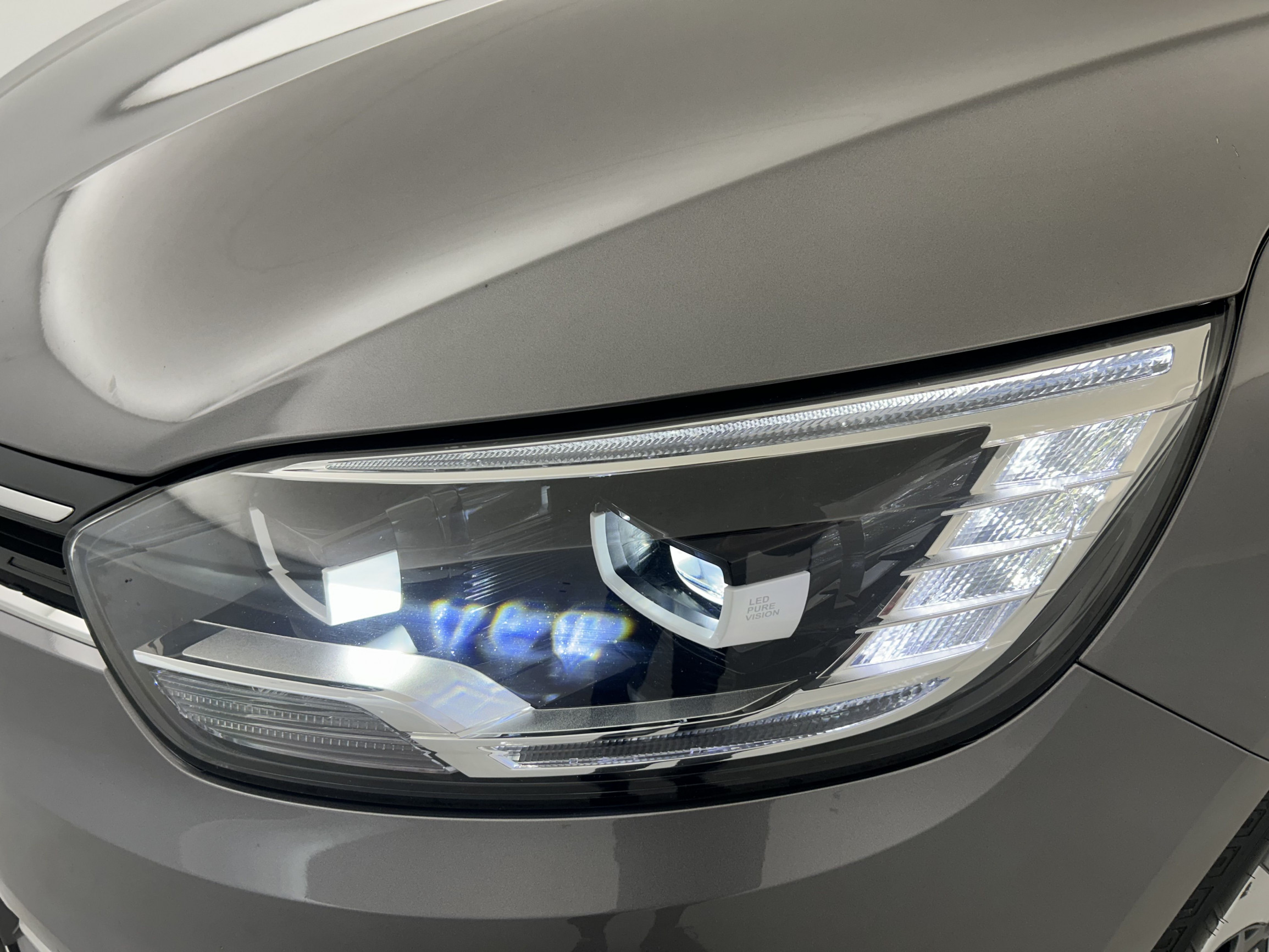 Vente en ligne Renault Scenic 4 Scenic TCe 140 FAP EDC - 21 au prix de 19 990 €