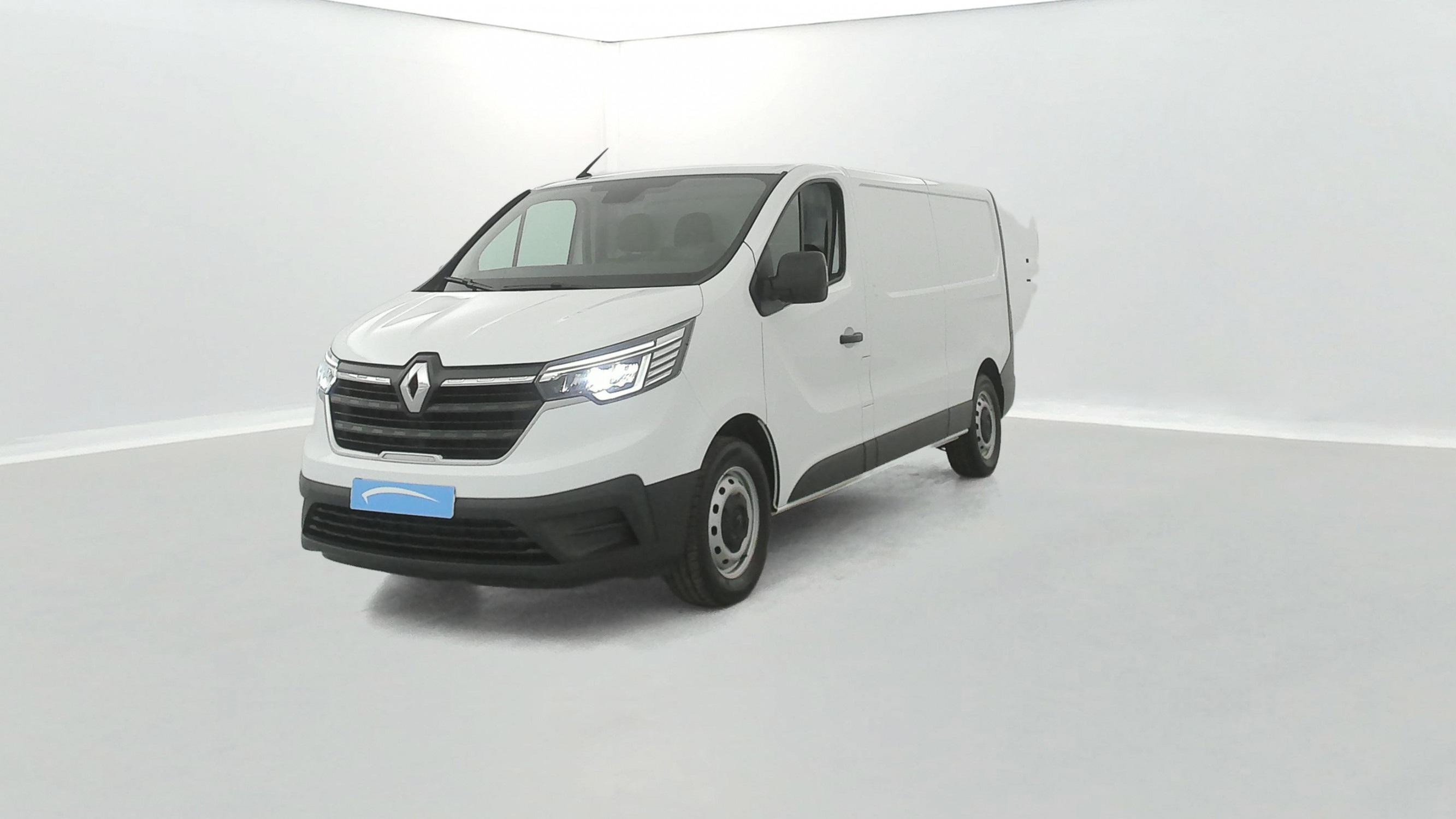 Renault Trafic 3 Fourgon TRAFIC FGN L2H1 3000 KG BLUE DCI 130 occasion de 2023 en vente à Coutances