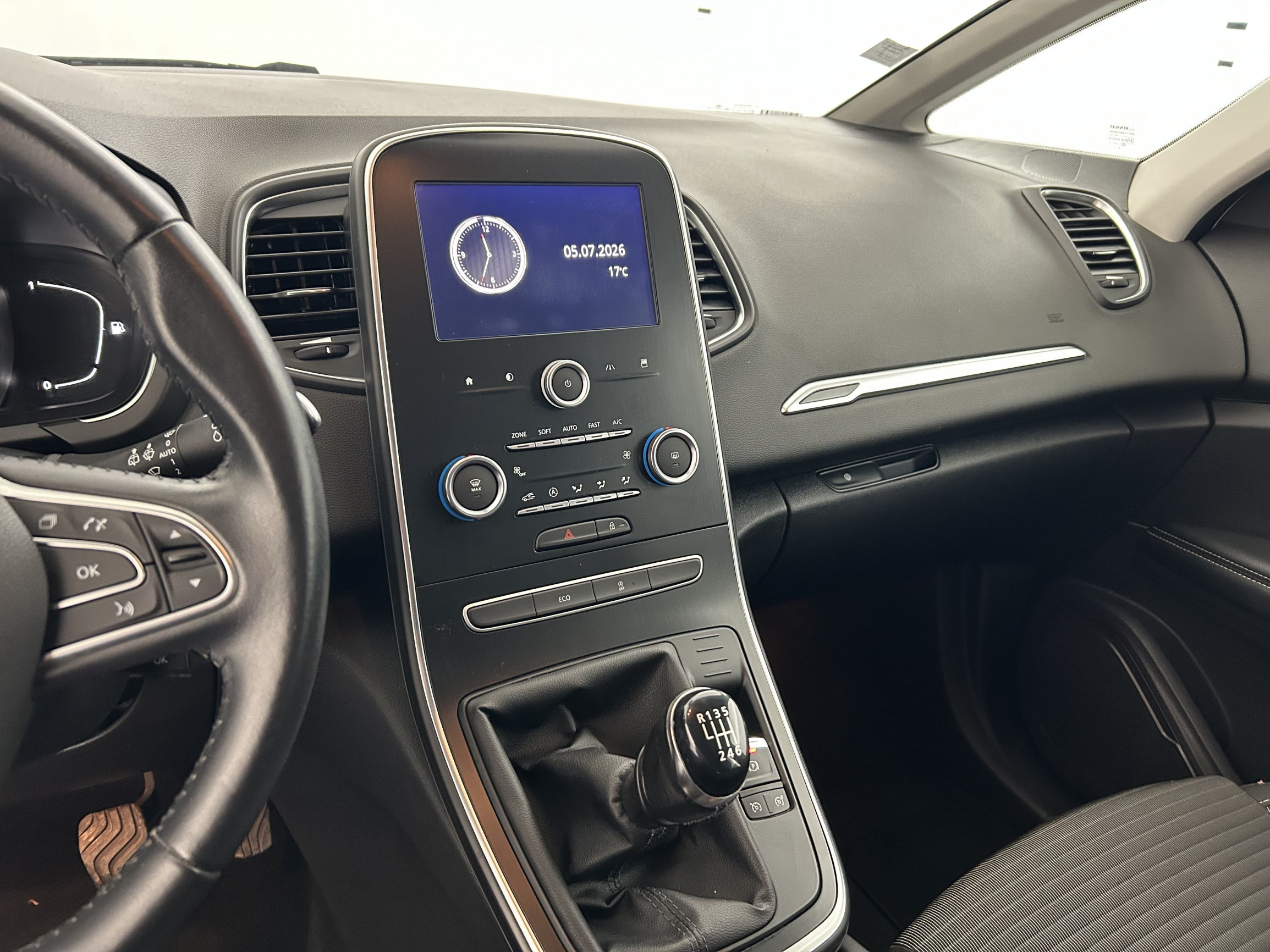 Vente en ligne Renault Scenic 4 Scenic dCi 110 Energy au prix de 15 990 €