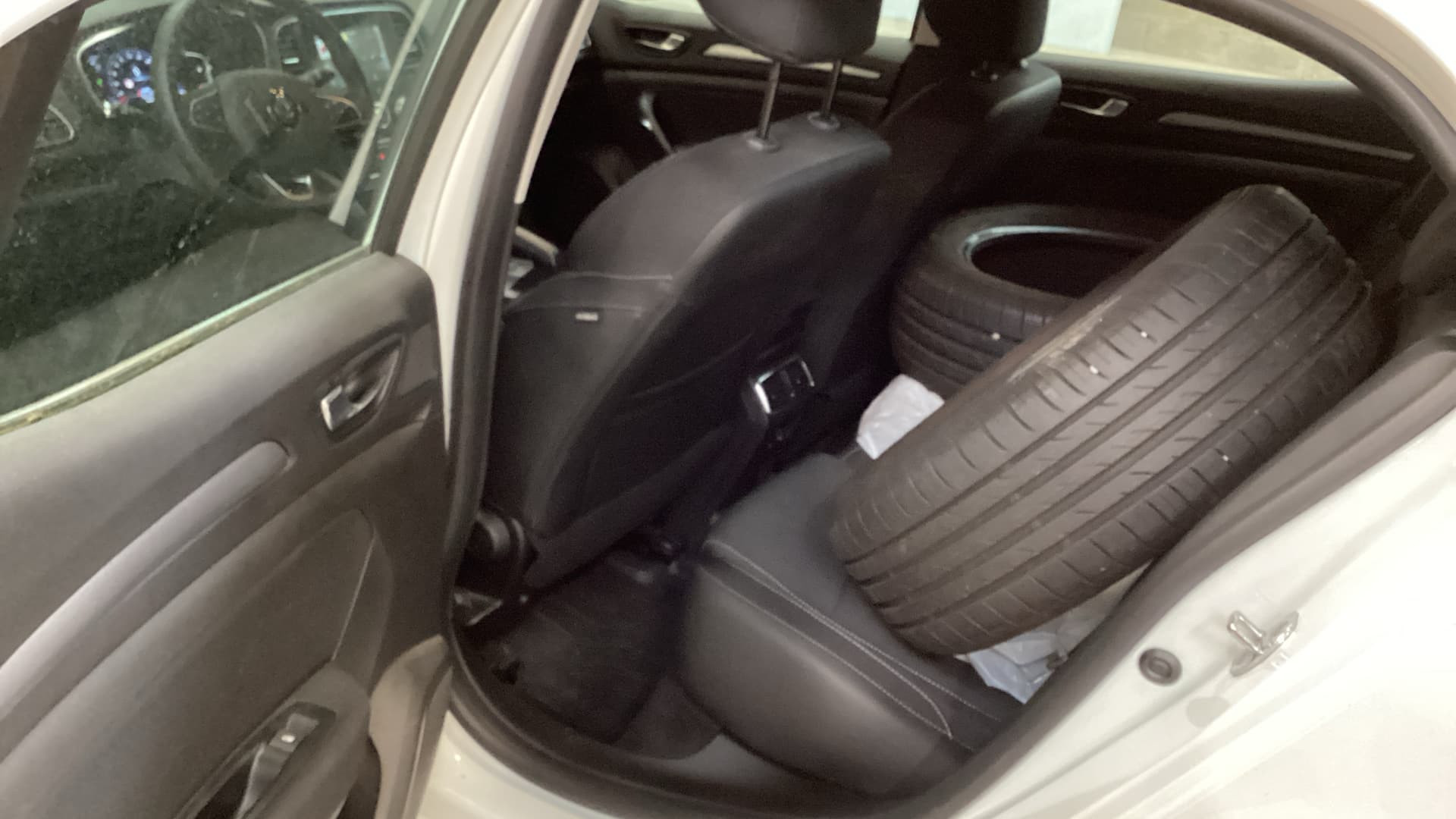 Vente en ligne Renault Megane 4 Mégane IV Berline TCe 115 FAP au prix de 15 990 €