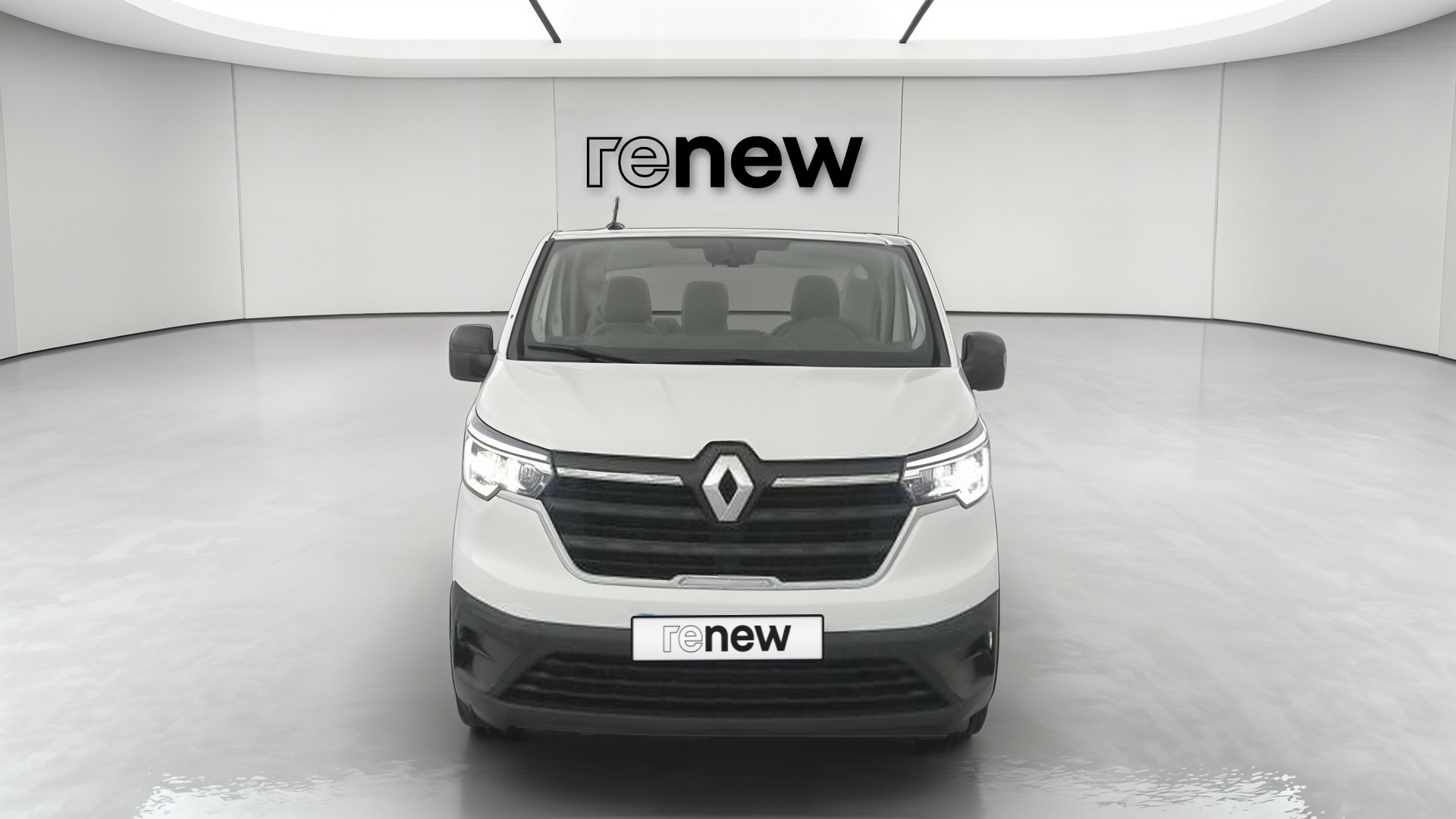 Vente en ligne Renault Trafic 3 Fourgon TRAFIC FGN L2H1 3000 KG BLUE DCI 130 au prix de 23 990 €