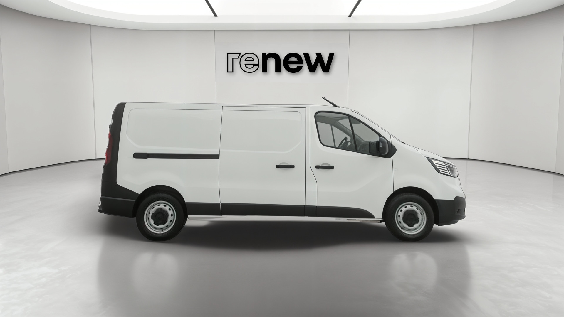 Vente en ligne Renault Trafic 3 Fourgon TRAFIC FGN L2H1 3000 KG BLUE DCI 130 au prix de 23 990 €