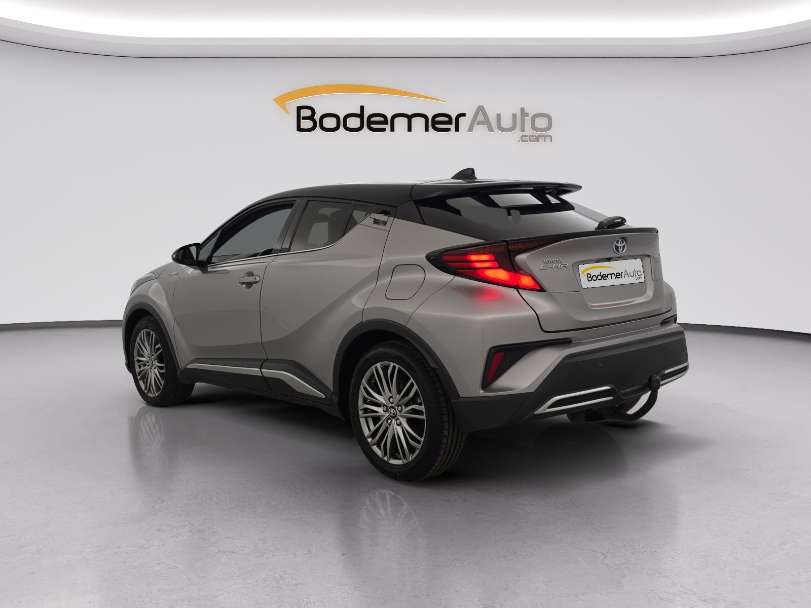 Vente en ligne Toyota C-HR C-HR Hybride 2.0L au prix de 19 990 €