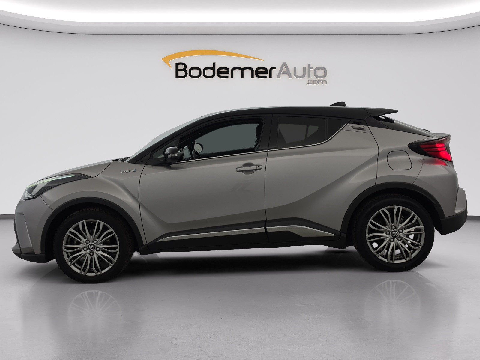 Vente en ligne Toyota C-HR C-HR Hybride 2.0L au prix de 19 990 €