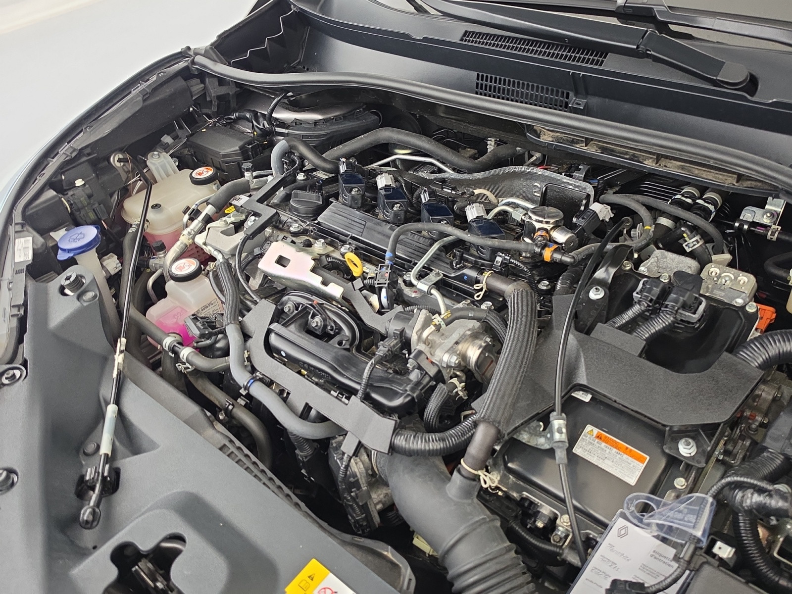 Vente en ligne Toyota C-HR C-HR Hybride 2.0L au prix de 19 990 €