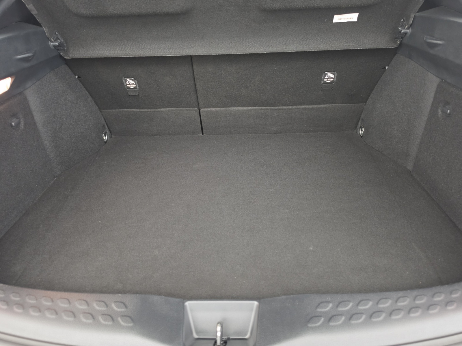 Vente en ligne Toyota C-HR C-HR Hybride 2.0L au prix de 19 990 €
