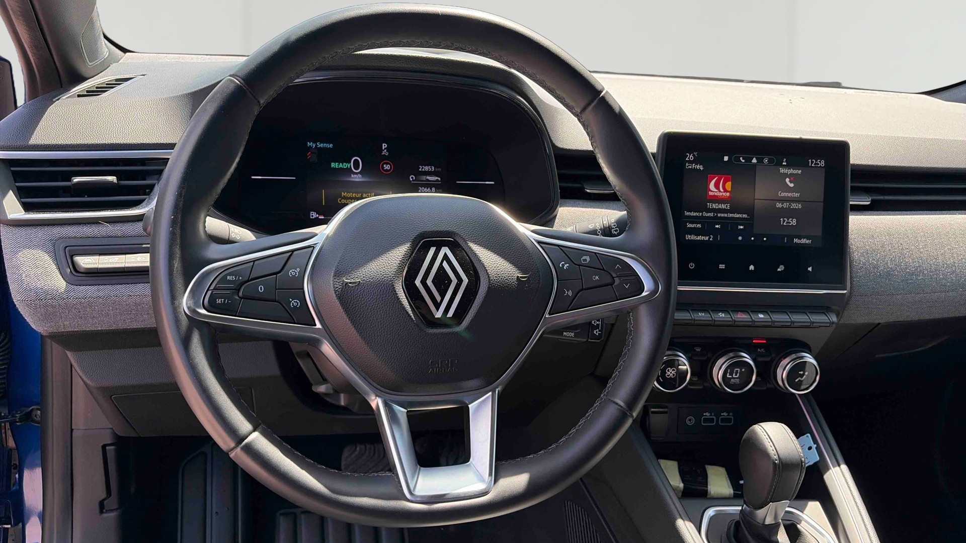 Vente en ligne Renault Clio 5 Clio E-Tech full hybrid 145 au prix de 19 390 €