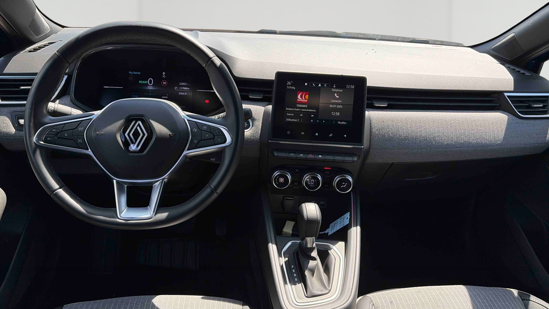 Vente en ligne Renault Clio 5 Clio E-Tech full hybrid 145 au prix de 19 390 €